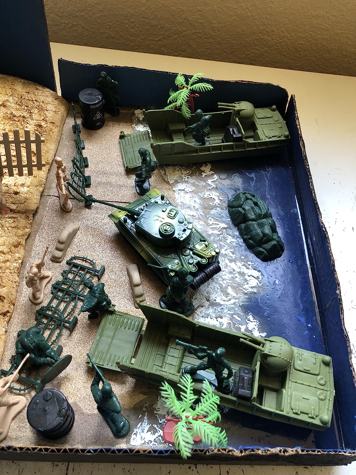 BMC Classic Marx Landing Craft - 4pc Tan vs. OD Green Plastic Army Men Vehicles customer photo 2