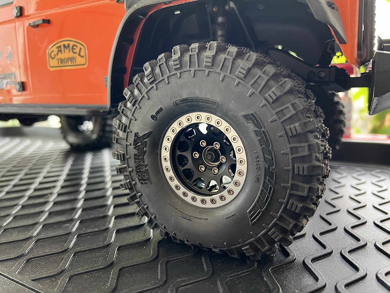 RC Rims 4pcs 1.9 Inch Beadlock RC Wheel Rim Set Wheel Hub for 1:10 RC Crawler Axial SCX10 SCX10 II 90046 SCX10 III AXI03007 TRX4 D90 12mm Hex (Black&Gray) customer photo 1