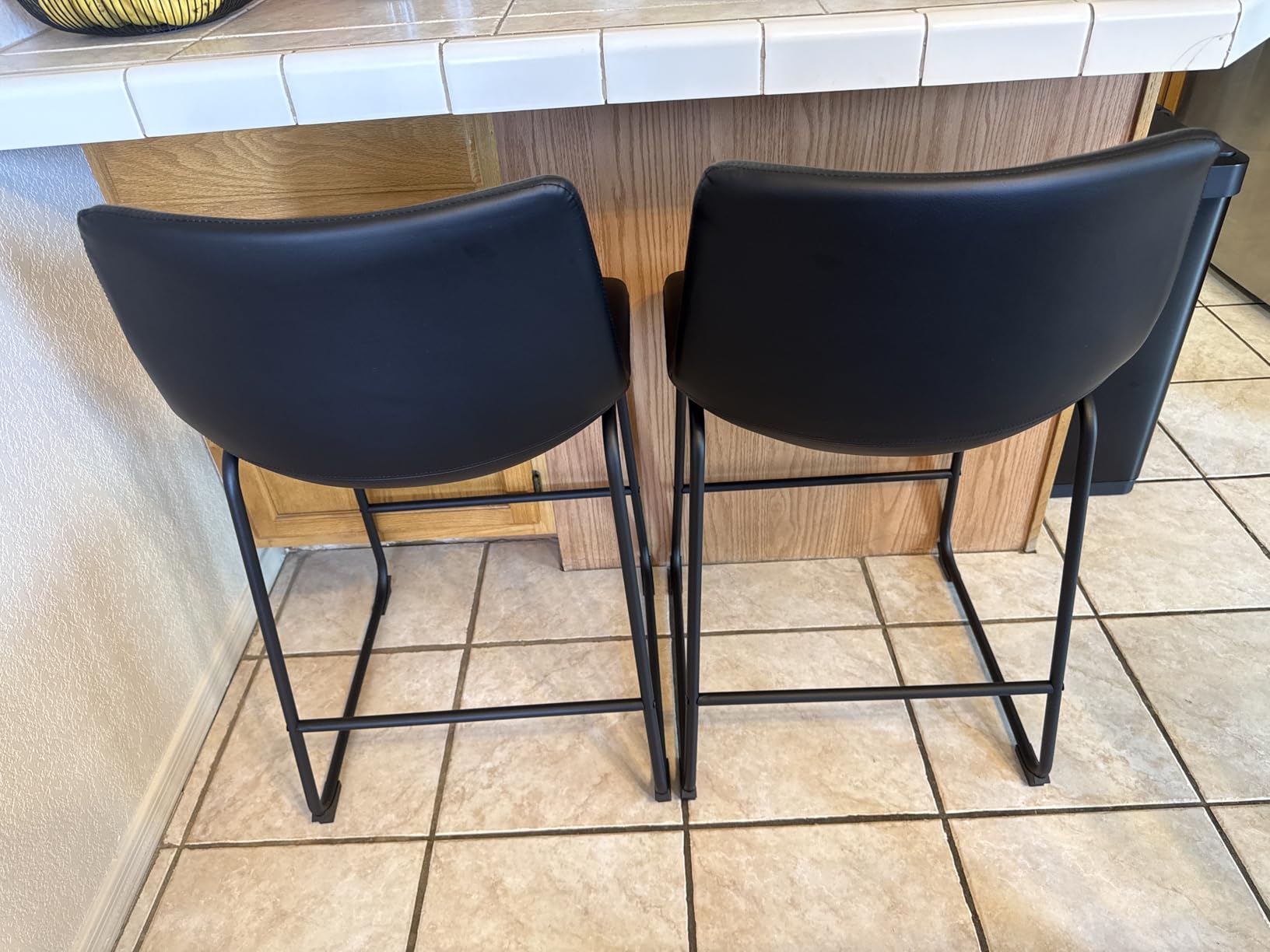 Signature Design by Ashley Centiar 24 inch Counter Height Modern Bucket Barstool, 2 Count, Black customer photo 1