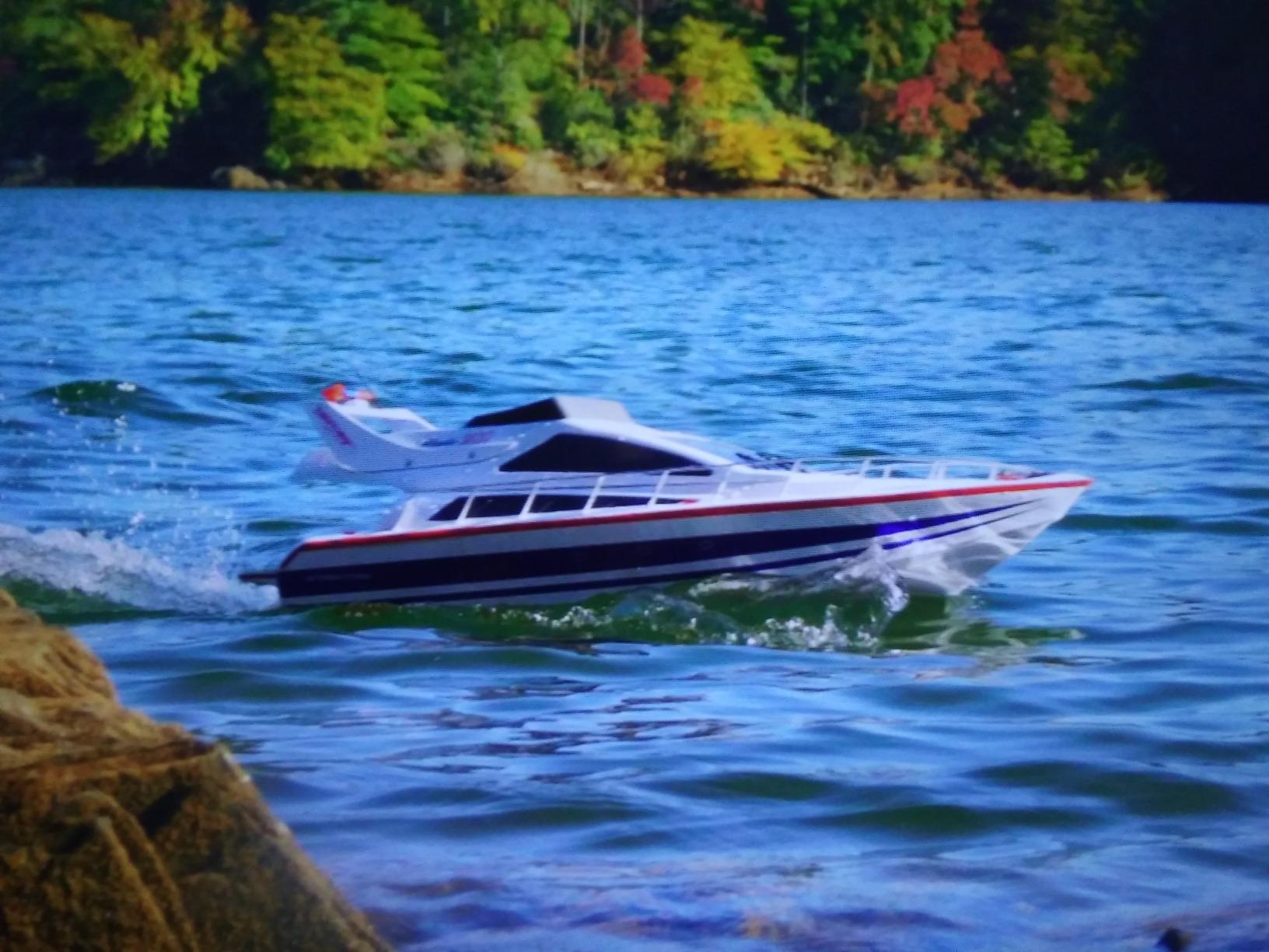 Salina Luxury Yacht RC Model Boat 2.4Ghz Radio Remote Control Speed Watercraft Racing Ship 28