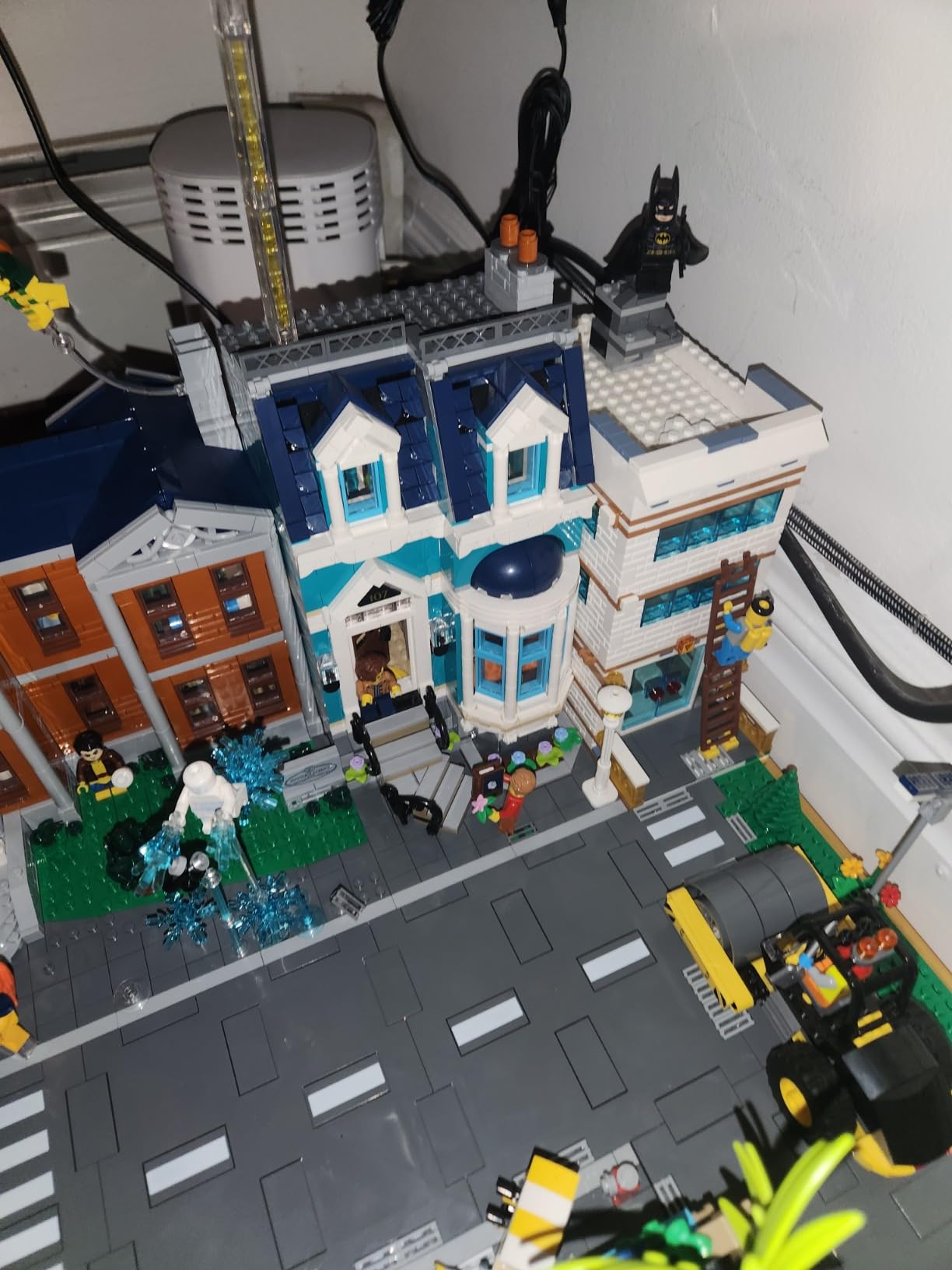 LEGO Creator Expert Bookshop 10270 Modular Building, Home Décor Display Set for Collectors, Advanced Collection, Gift Idea for 16 Plus Year Olds customer photo 2