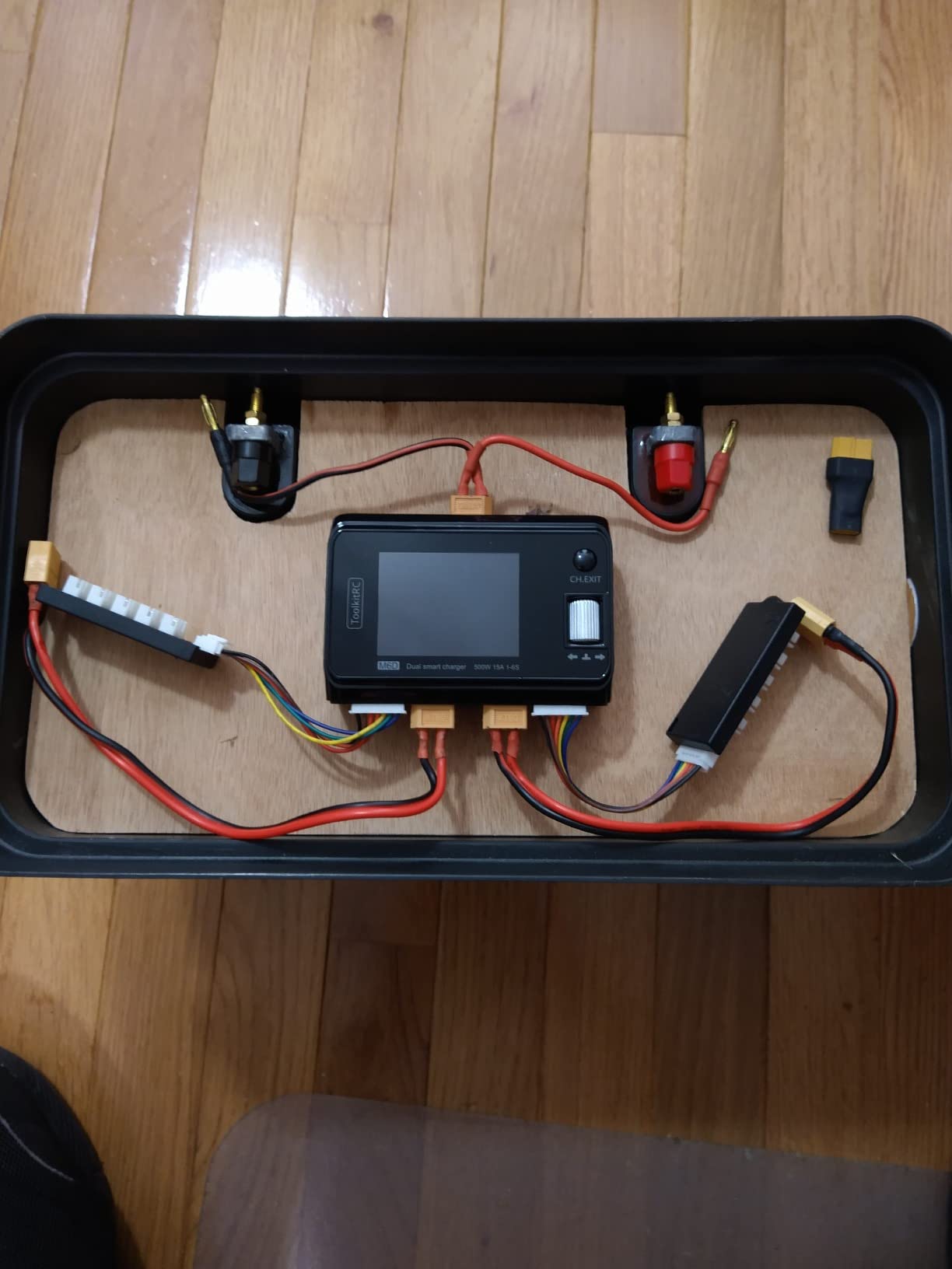 ToolkitRC M6D Dual DC Battery Charger Workstation (6S/15A/250W) customer photo 2