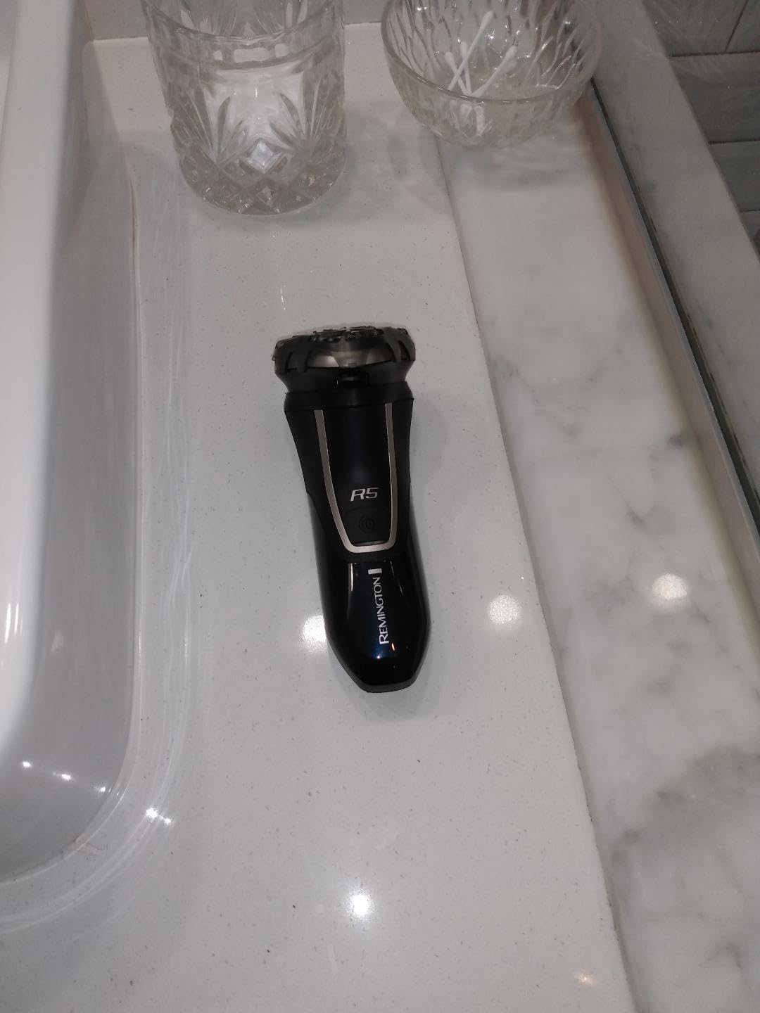 Remington Cordless Rotary Shaver, WETech Technology, 100% Waterproof, PR1362C customer photo 1