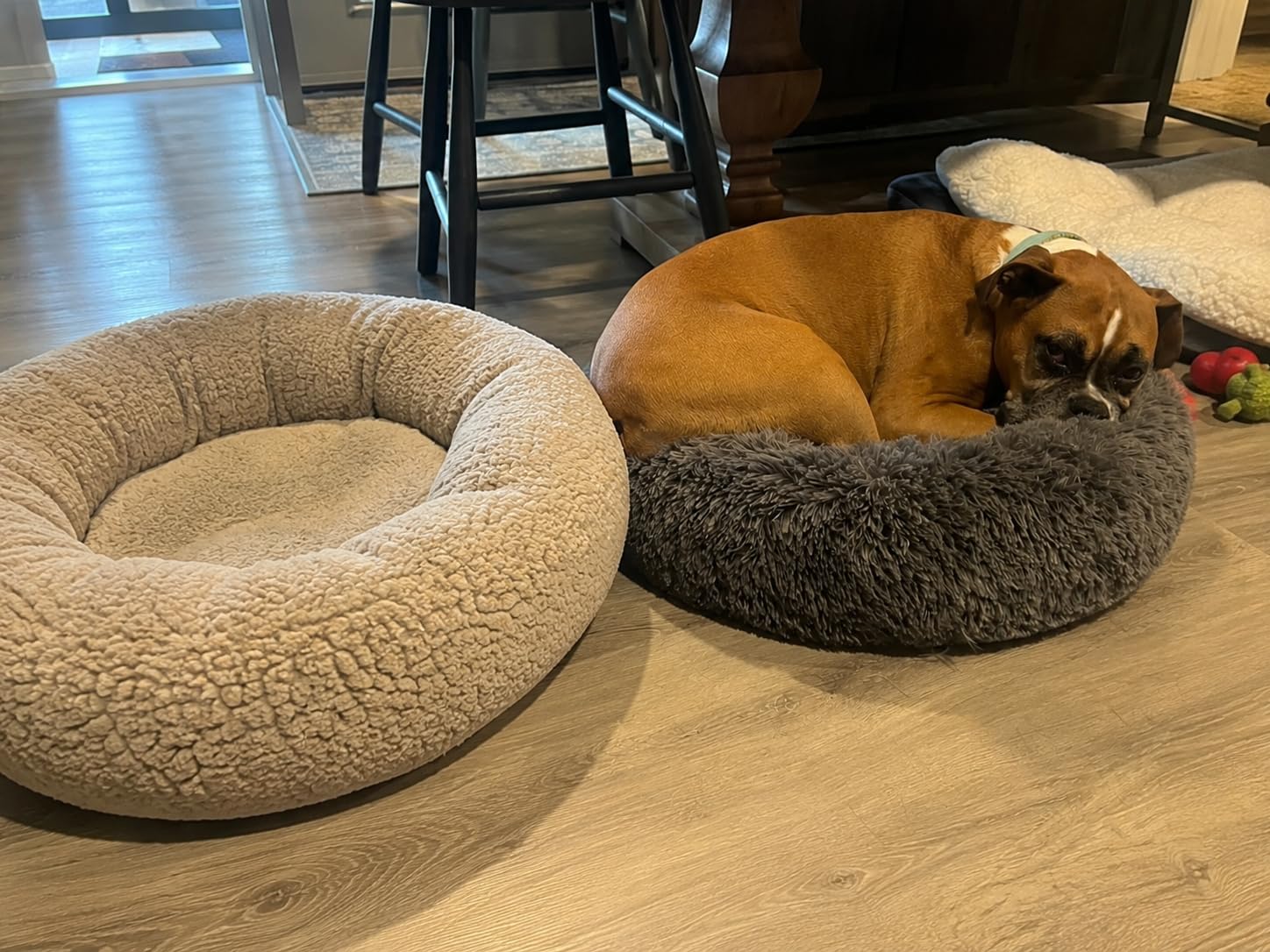 Bedsure Calming Donut Dog Bed Medium - 30 inch Anti-Slip Round Fluffy Plush Faux Fur Bed, Camel customer photo 2