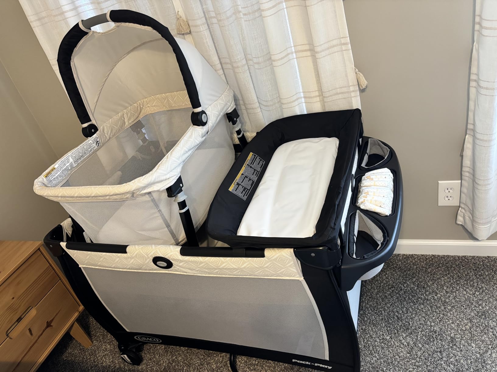Graco Pack 'n Play Close2Baby Bassinet Playard with Portable Bassinet, Diaper Changer, Derby customer photo 2