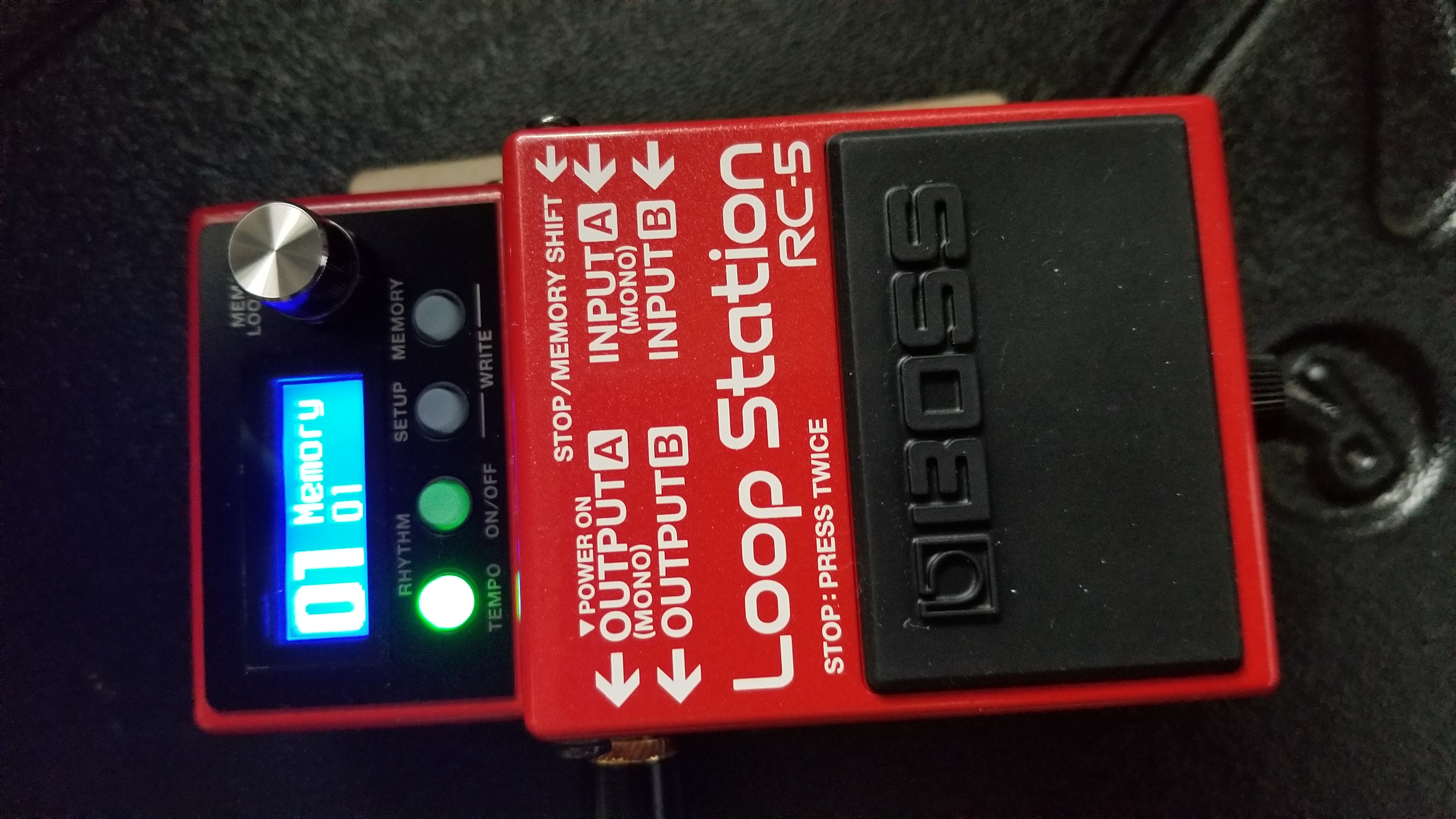 BOSS RC-5 Loop Station | Advanced Looping Features in a Compact Pedal | 32-Bit AD/DA and 32bit Floating-Point Processing | 13 Hours Record Time | Multi-Color LCD | MIDI/IO & USB Connectivity customer photo 1