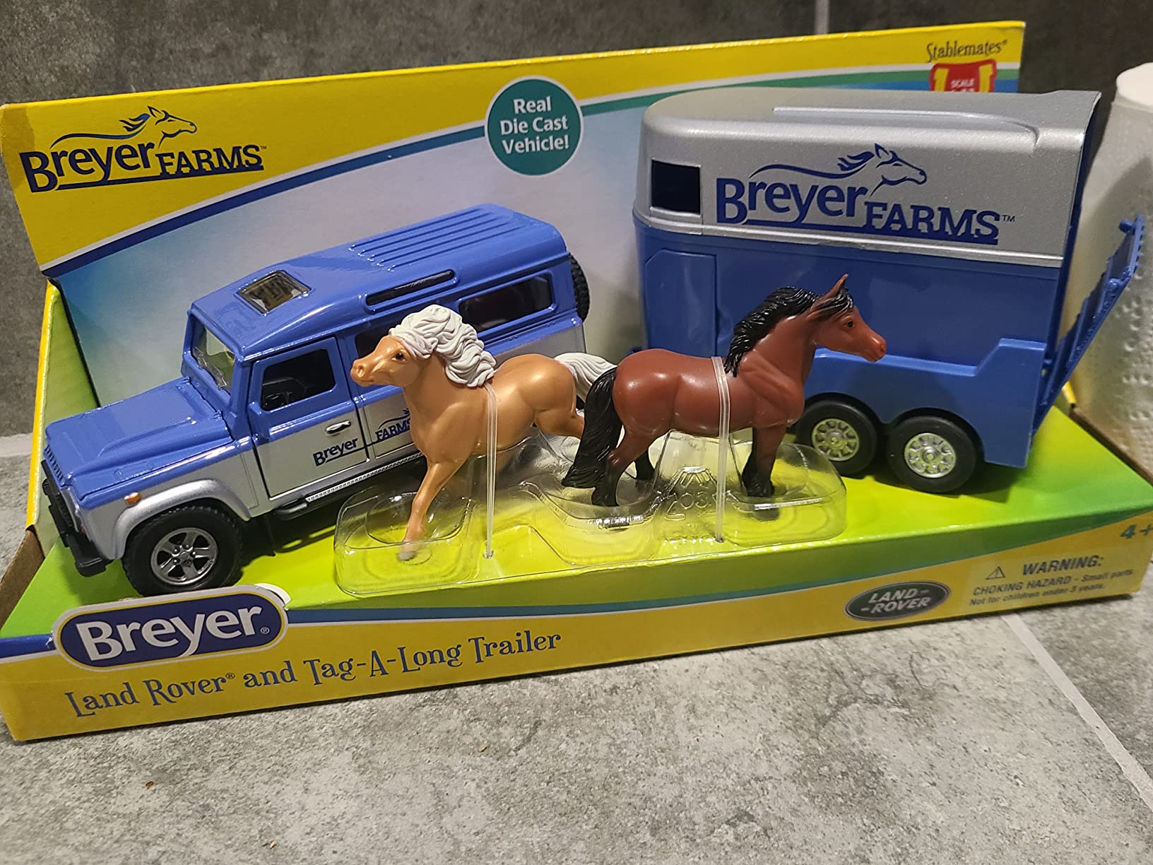 Horses Farms Land Rover and Tag-a-Long Trailer and Playset | Die Cast | 3.25