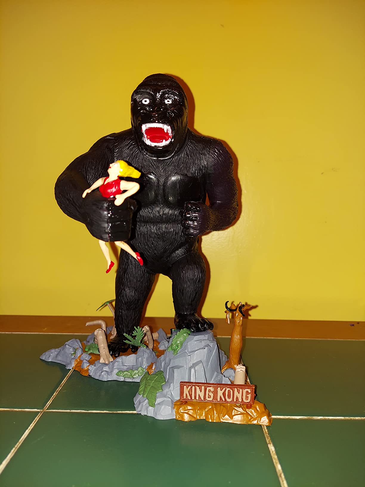 Aurora - 1:30 Scale Model Kit - King Kong (Glow in the Dark) Limited Edition customer photo 1