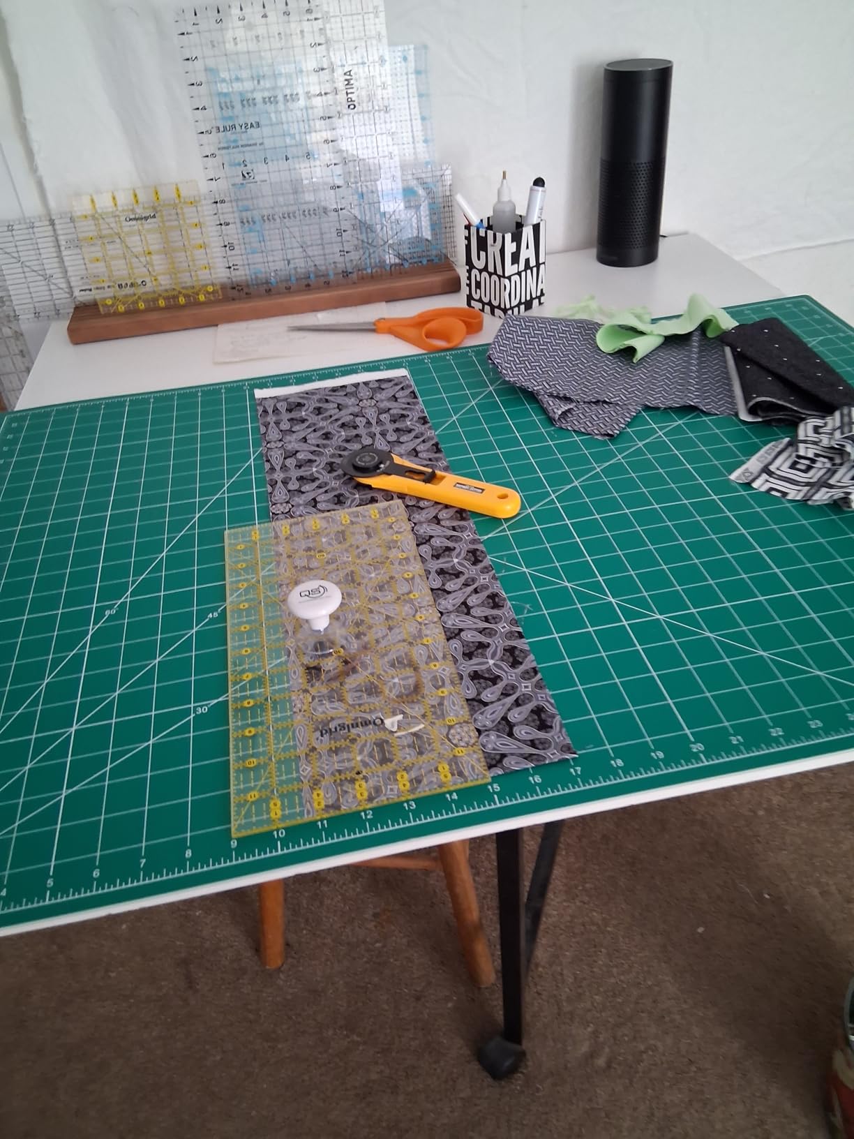WORKLION Self Healing Cutting Mat: 24 x 36 inch Large Double Sided 5-Layer Gridded PVC Cut Mat for Sewing & Quilting & Scrapbooking & Arts and Crafts Projects (Green/Black) customer photo 1