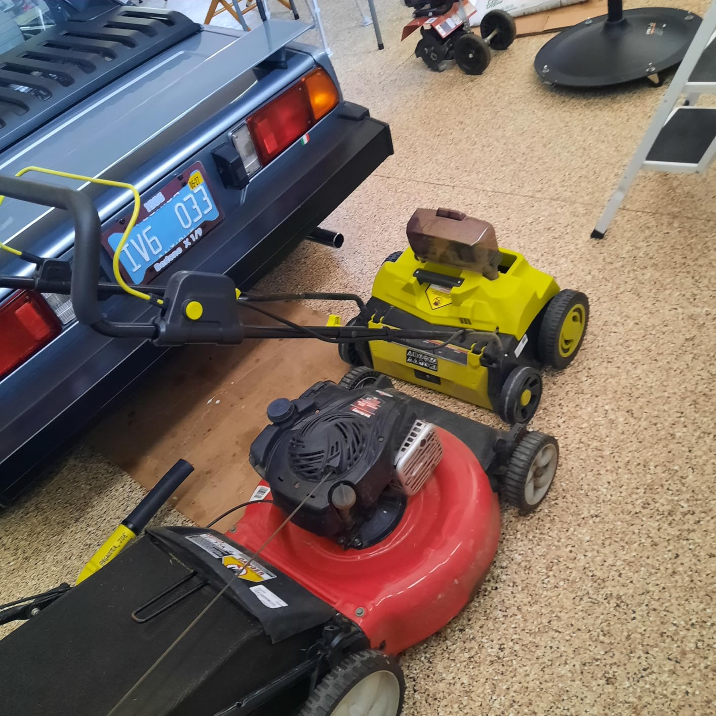 Sun Joe Cordless Scarifier & Dethatcher w/ 5 Depth Positions & 600W Brushless Motor, 15-Inch - 24V-X2-DTS15 customer photo 1