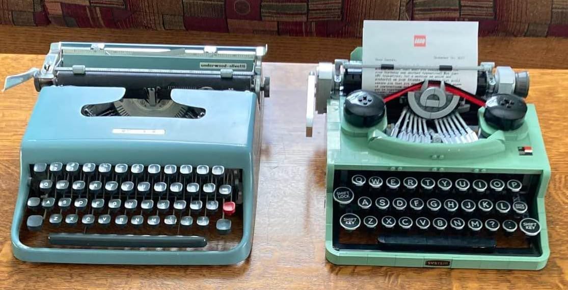 LEGO Ideas Typewriter 21327 Building Set for Adults, Collectible Retro Display Model, Creative Hobbies Unique Gift Idea customer photo 1