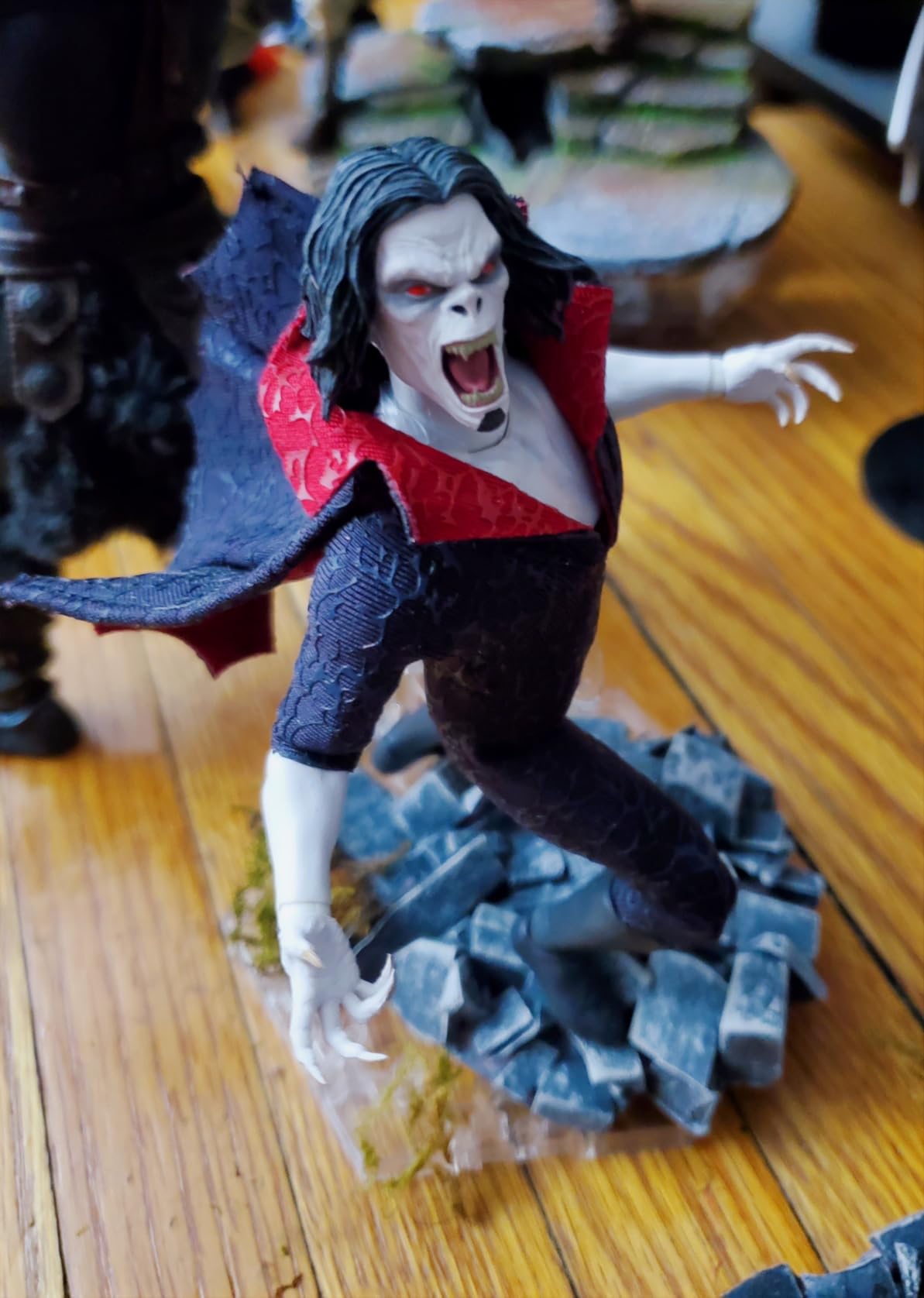 Mezco Toys Marvel Universe Figurine lumineuse 1/12 Morbius 17 cm customer photo 1