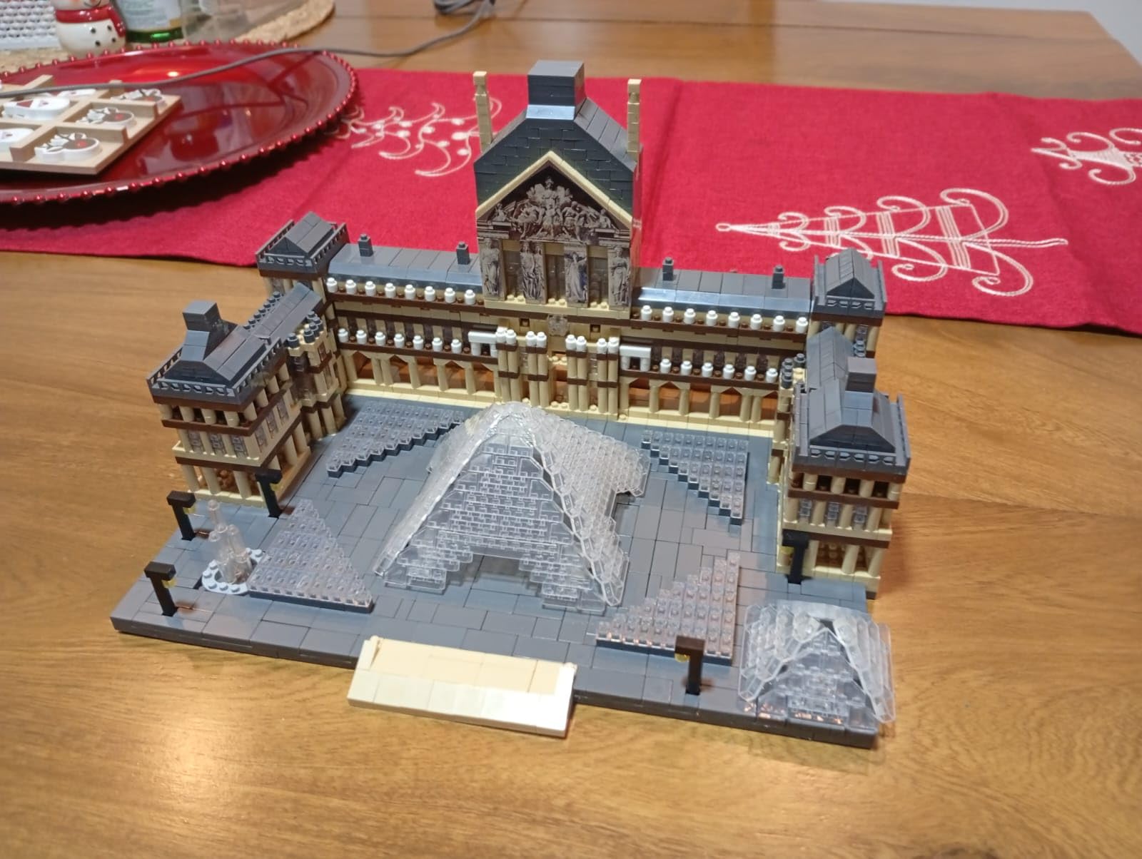 dOvOb Architecture Louvre Micro Building Blocks Set (2885PCS) - World Famous Architectural Model Toys Gifts for Kid and Adult customer photo 1