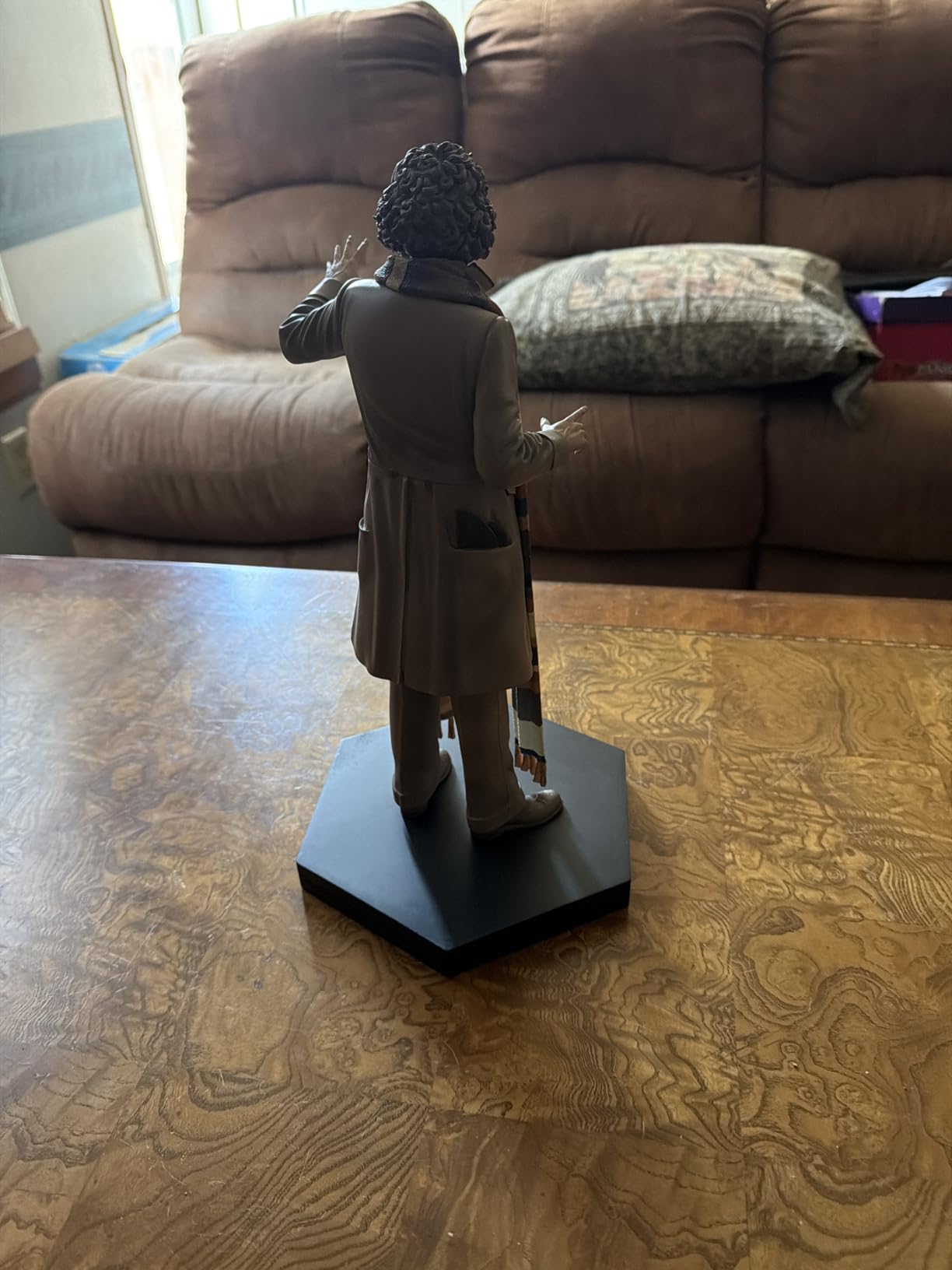 Hero Collector Eaglemoss The Fourth Doctor (Tom Baker) MEGA Edition | Doctor Who Figurine Collection | Model Replica customer photo 1