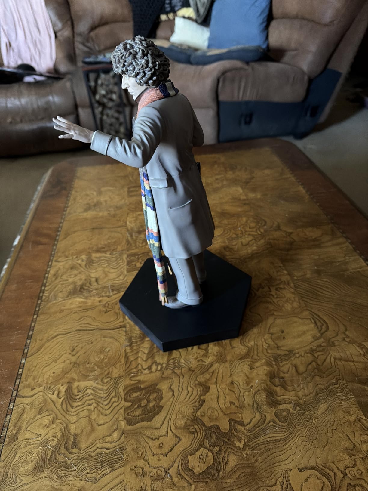 Hero Collector Eaglemoss The Fourth Doctor (Tom Baker) MEGA Edition | Doctor Who Figurine Collection | Model Replica customer photo 2