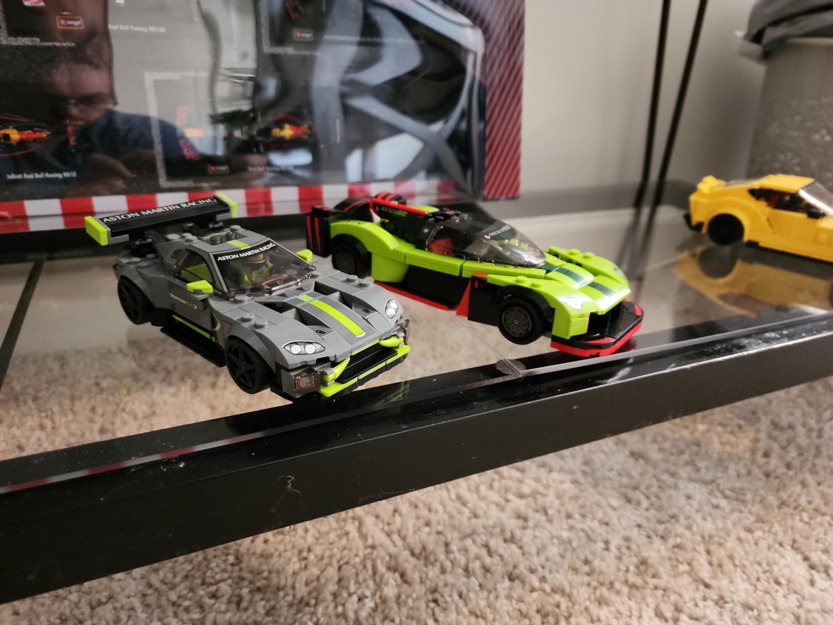 LEGO Speed Champions Aston Martin Valkyrie AMR Pro & Vantage GT3 2 Collectible Model 76910 - Race Car and Toy Set, Includes 2 Driver Minifigures, Great Gift for Boys, Girls, and Teens Ages 9+ customer photo 2