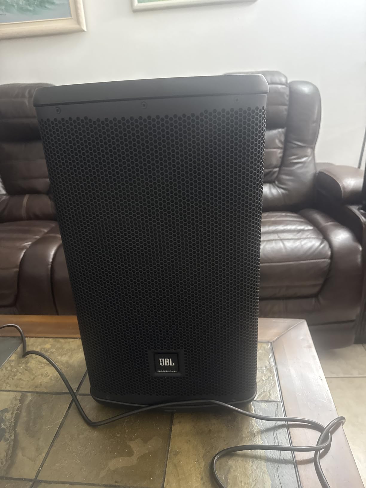 JBL Professional EON710 Powered PA Speaker with Bluetooth, 10 inch, 1300 Watt, Wired Electric, Black customer photo 1