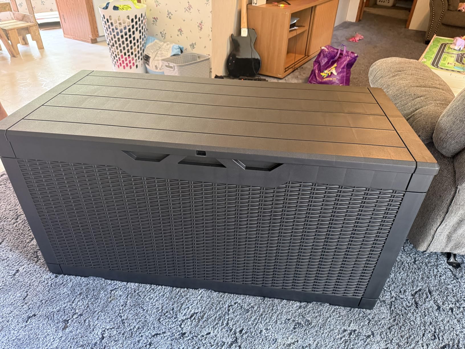 Devoko 100 Gallon Waterproof Large Resin Deck Box Indoor Outdoor Lockable Storage Container for Patio Furniture Cushions Garden Tools (Black) customer photo 2