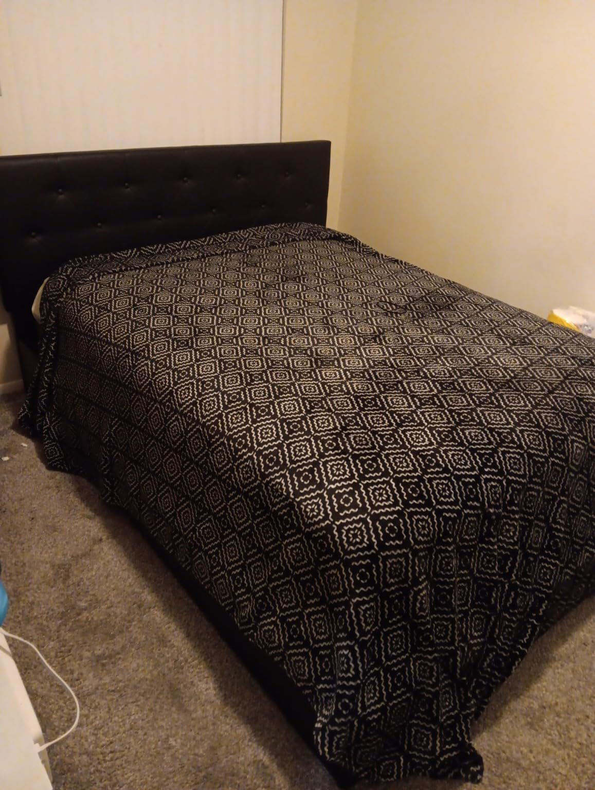 Yaheetech Queen Bed Frame Upholstered Bed Frame with Adjustable Diamond Button-Tufted Headboard/3 Drawers Storage, Queen Platform Bed/Strong Wooden Slats, Black Queen Bed customer photo 2