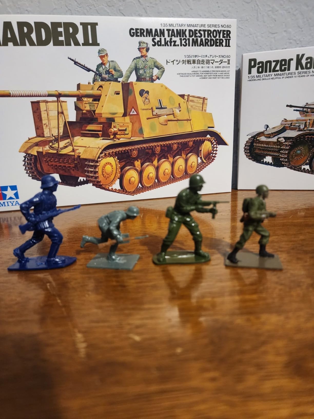 Airfix Mini Army Figures - A00717V Russian Infantry - Military Figurines, Plastic Soldiers for Adults & Children 14+, Sets Includes 48 Unpainted Soldier Toys - War Games Miniatures customer photo 2