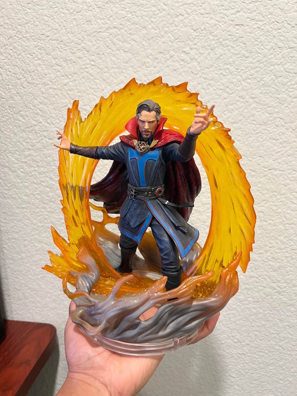 Diamond Select Toys Marvel Gallery: Doctor Strange in The Multiverse of Madness PVC Statue, Multicolor, 10 inches customer photo 1