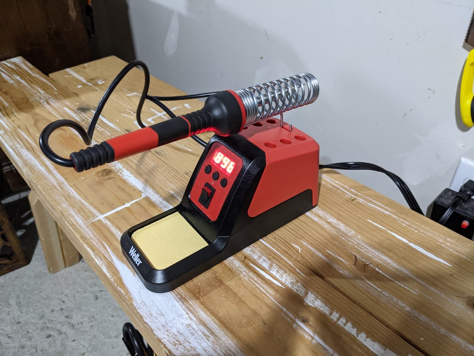 Weller Digital Soldering Station with 70W Precision Iron | 120V | WLSKD7012A customer photo 2
