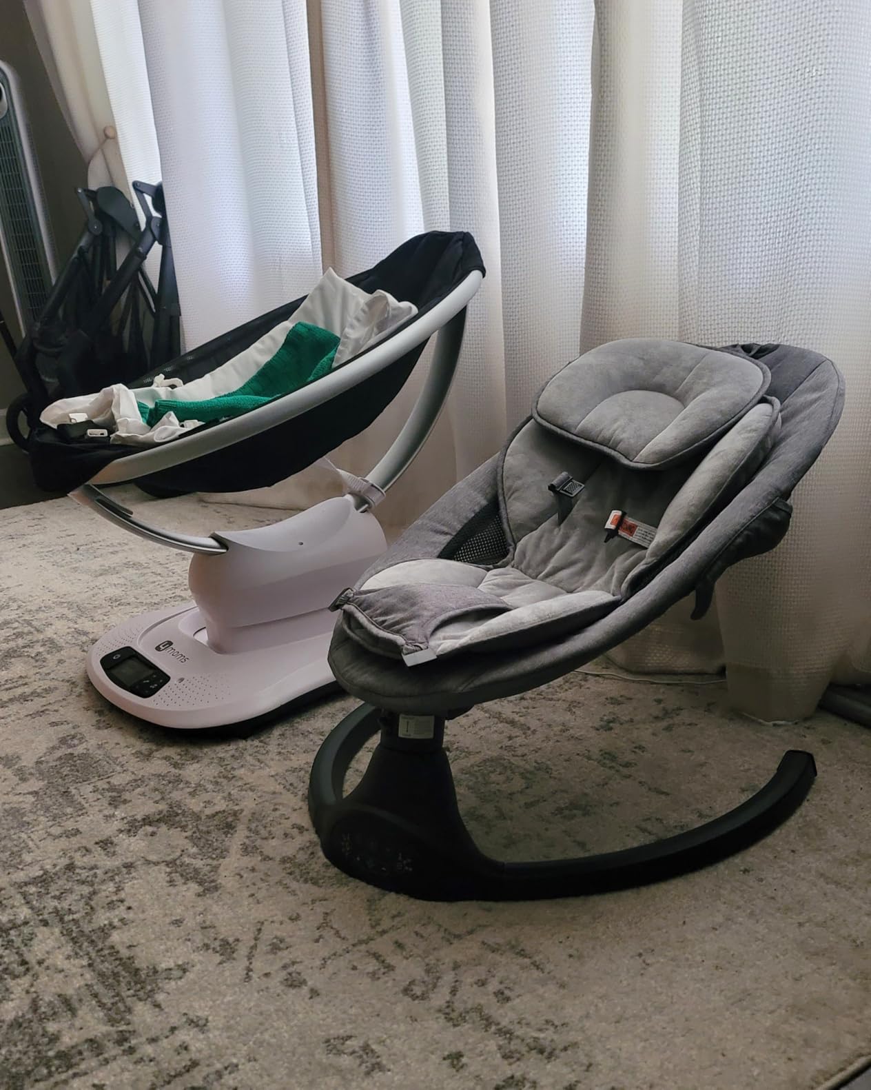 LAREX Baby Swing Infant Swing Electric Toddler Baby Rocker Portable for Newborn, 5 Sway Speeds with Remote Control, 10 Preset Melodies and Bluetooth, 0-6 Months Max 20 Lbs customer photo 1