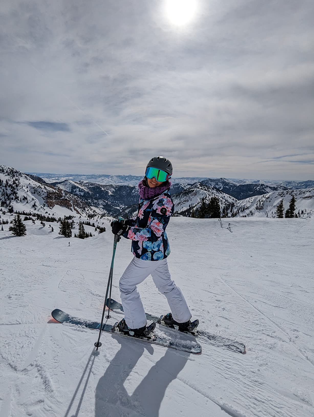 Helly-Hansen Alphelia Jacket for Women - Skiing Jackets with HELLY TECH PROFESSIONAL, Synthetic Insulation, Seam Sealed customer photo 1