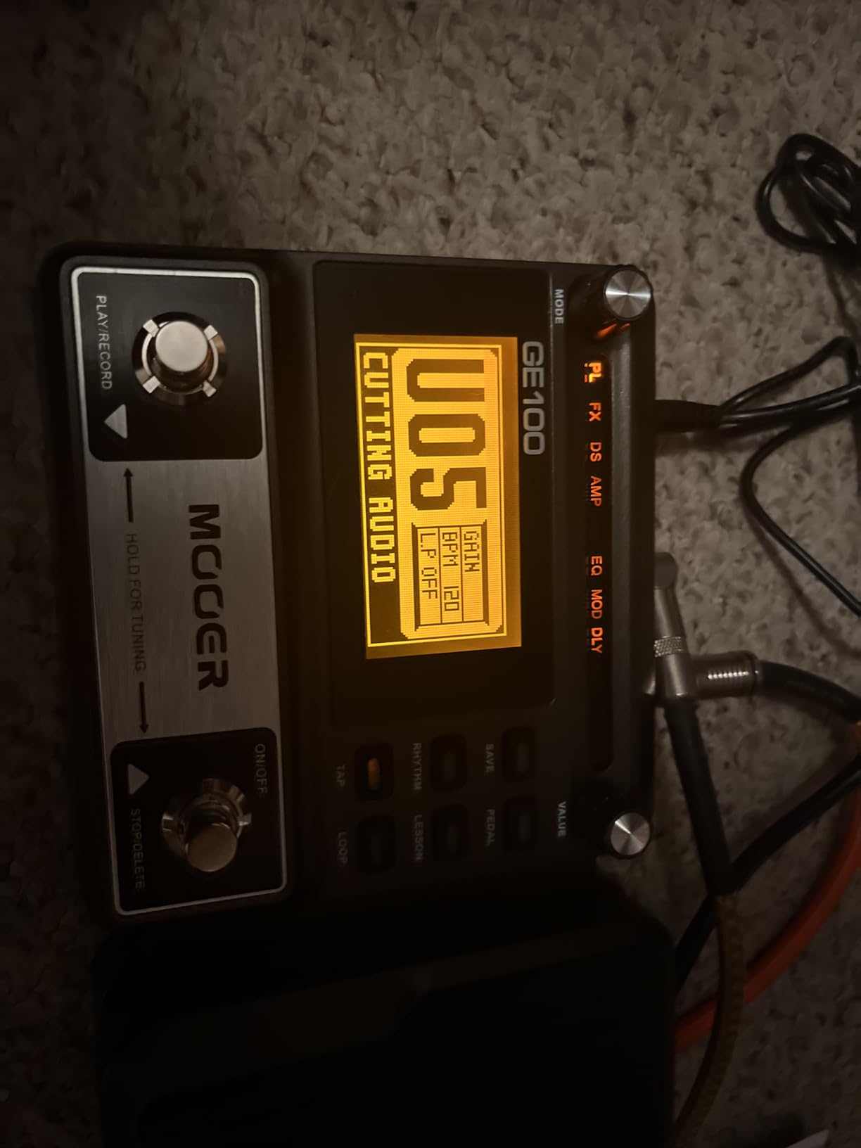 MOOER GE100 Multi-Effects Guitar Pedal with 80 Presets, 66 Effects, Loop and 40 Drum Rhythm customer photo 1