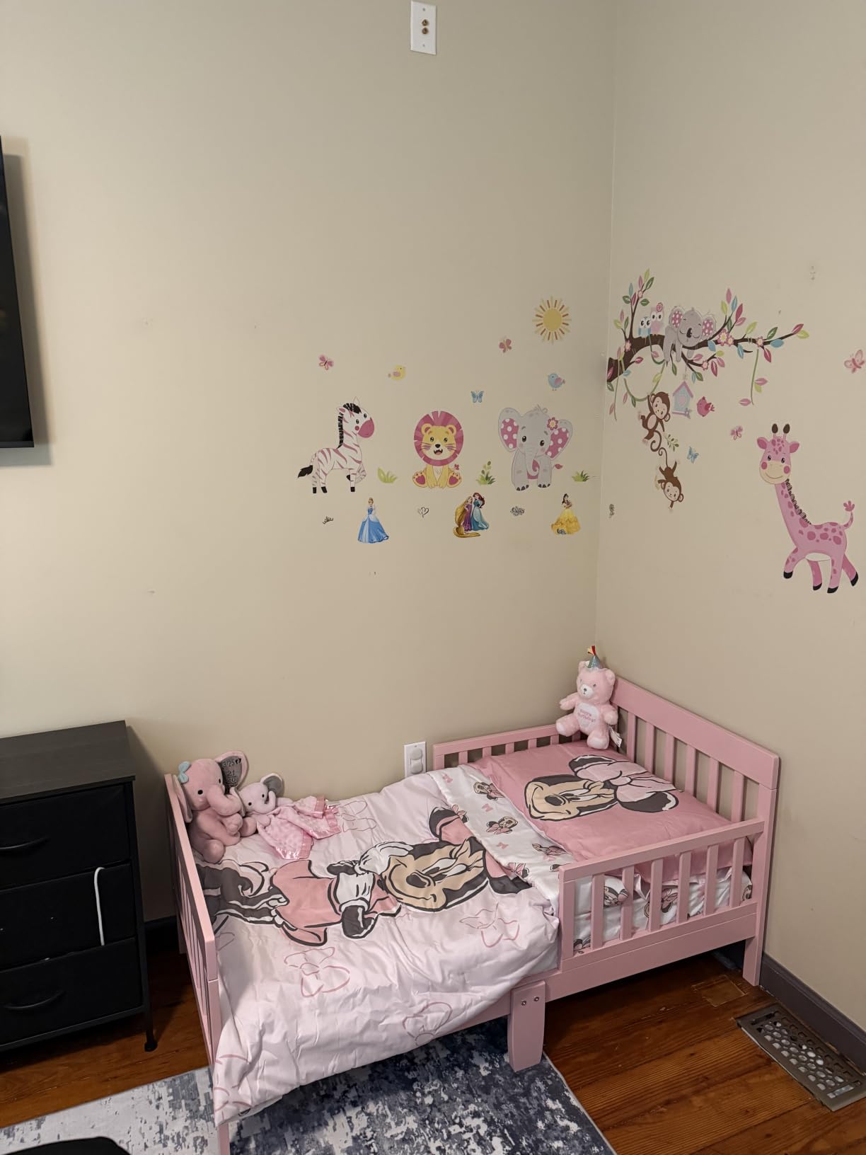Dream On Me Finn Toddler Bed, Low Floor Wooden Bed, Side Safety Bed Rails, GREENGUARD Gold & BSA Certified - Vintage White Oak customer photo 2