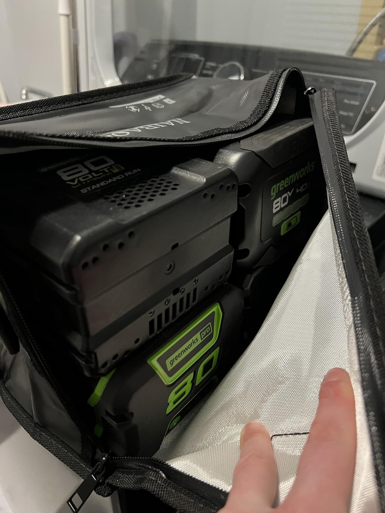 Fireproof Explosionproof Lipo Battery Bag for Lipo Battery Storage and Charging, Large Capacity Fire Resistant Detachable Shoulder Strap with Double Metal Zipper (11 x 8 x 6.5 in) customer photo 1