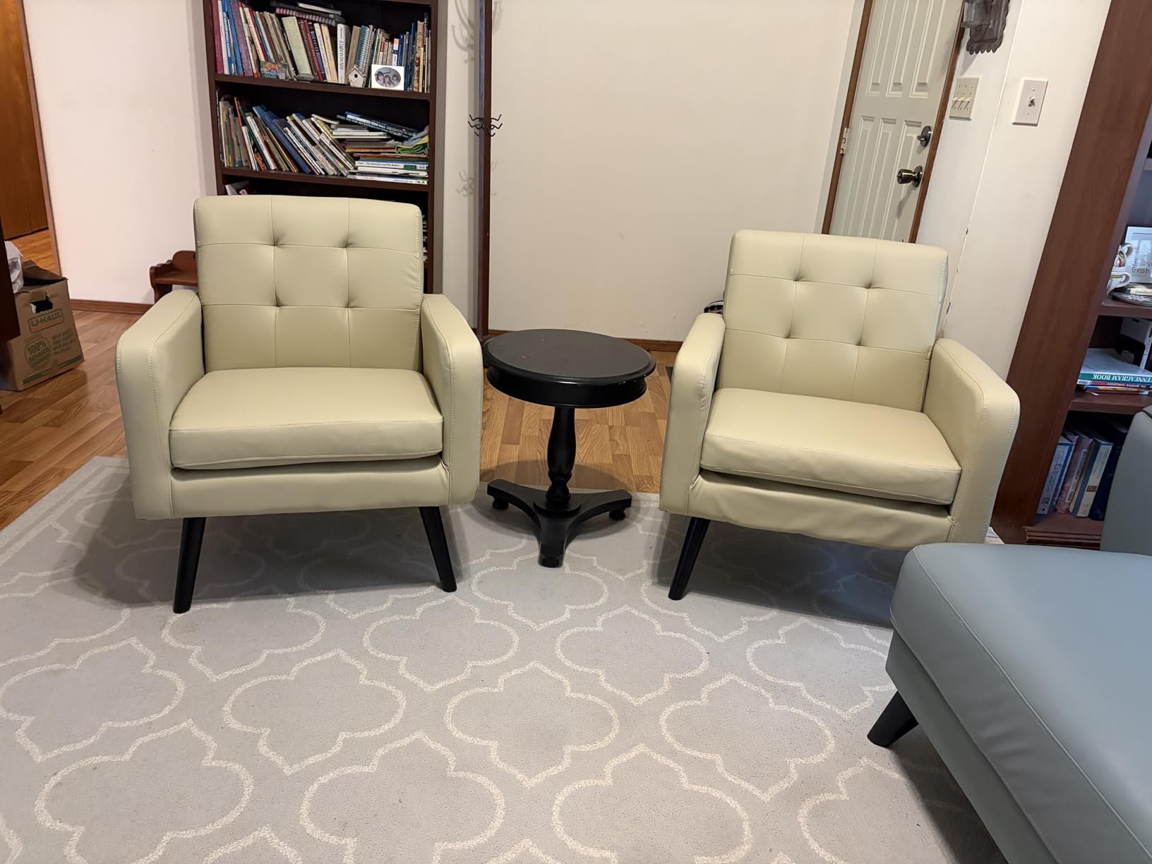 Yaheetech Mid-Century Accent Chairs, Modern Upholstered Living Room Chair, Cozy Armchair Button Tufted Back and Wood Legs for Bedroom/Office/Cafe, Yellow customer photo 2