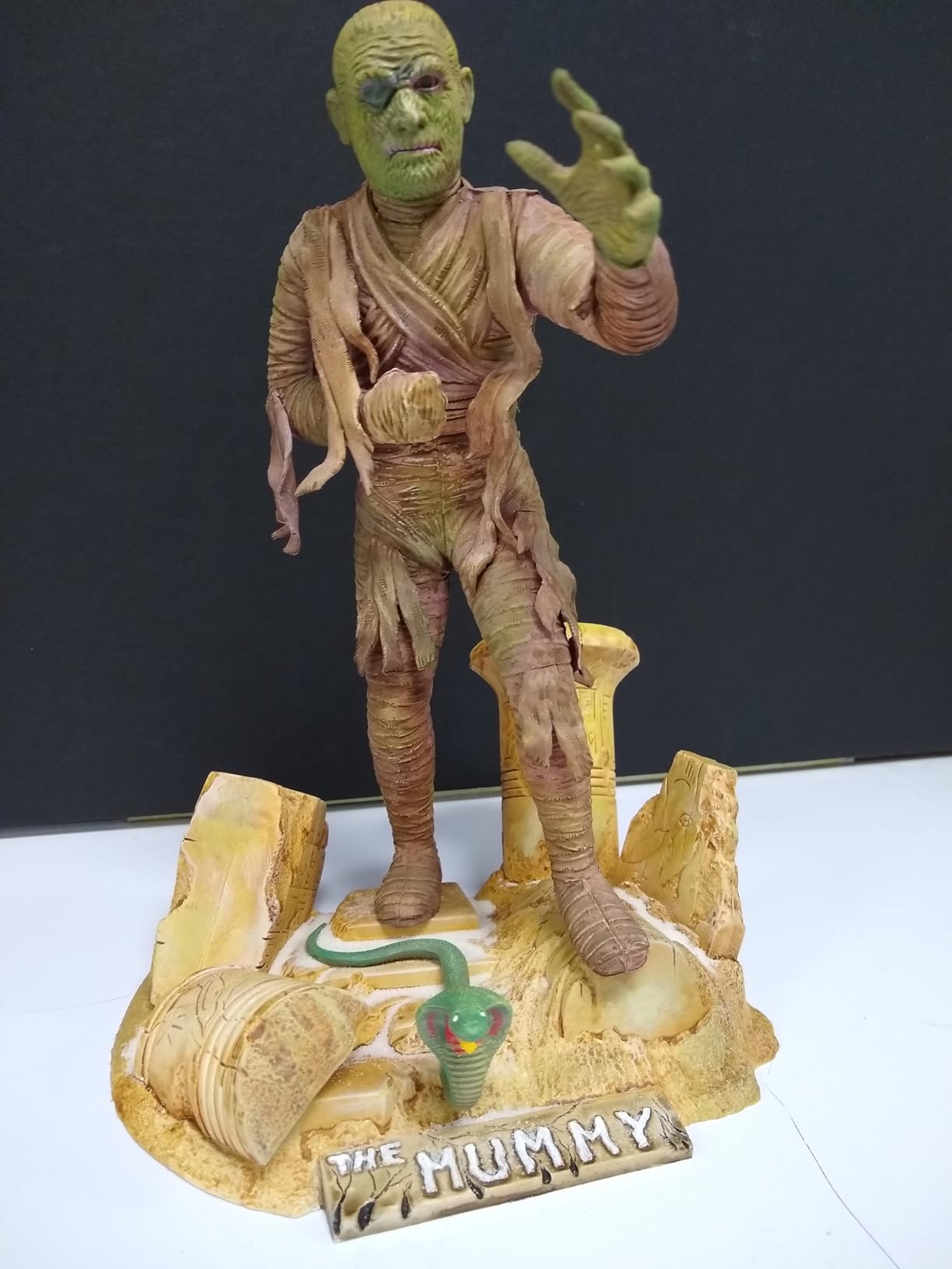 Atlantis Toy & Hobby INC. Lon Chaney Jr. The Mummy Glow Limited Edition AANA452 Plastic Models customer photo 1