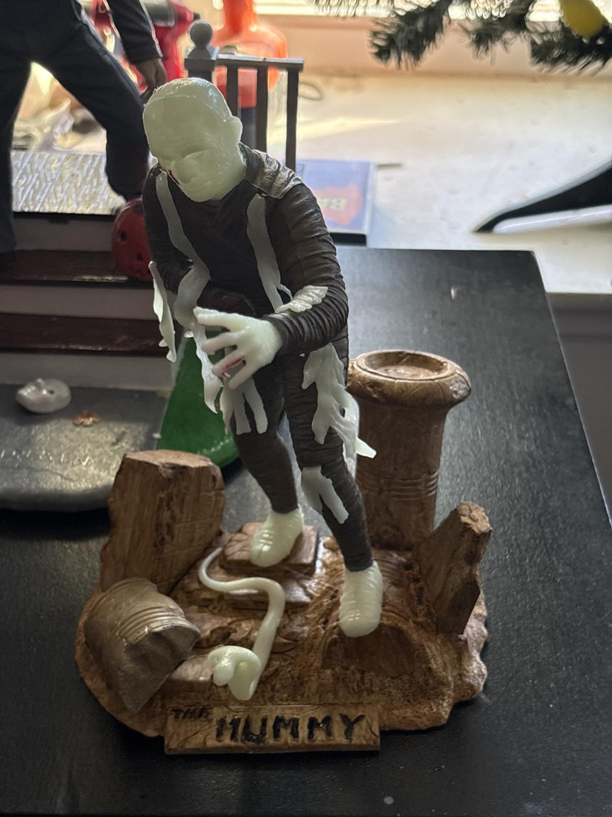 Atlantis Toy & Hobby INC. Lon Chaney Jr. The Mummy Glow Limited Edition AANA452 Plastic Models customer photo 2