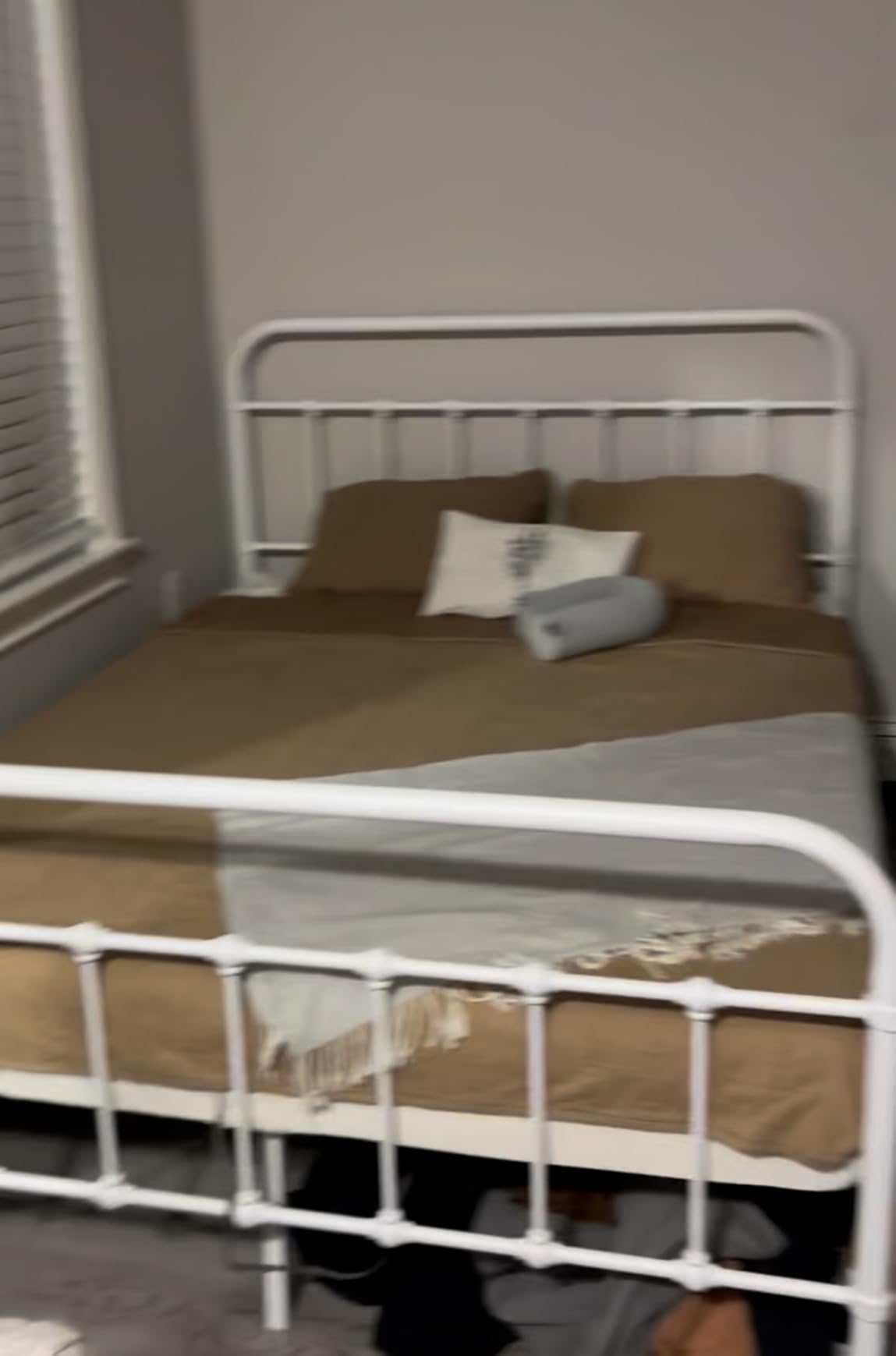 Allewie Queen Size Metal Platform Bed Frame with Victorian Style Wrought Iron-Art Headboard/Footboard, No Box Spring Required, Black customer photo 1