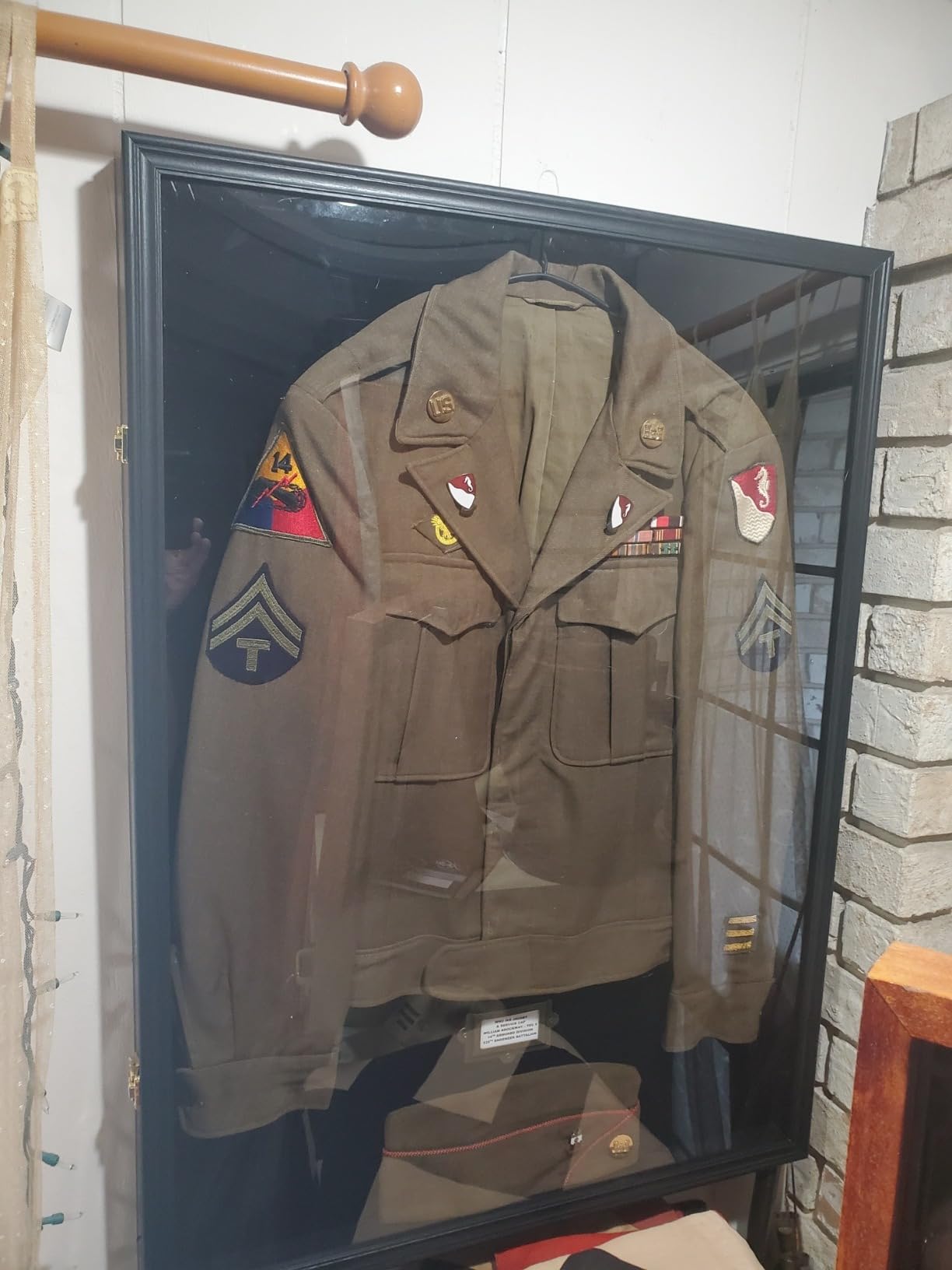 Iheipye Military Uniform Shadow Box - Police Uniform Display Case - Jacket Display Box with 98% UV Protection Acrylic and Hanger for Navy Police Officer Uniform Jacket XXL Sport Shirt, Black customer photo 2