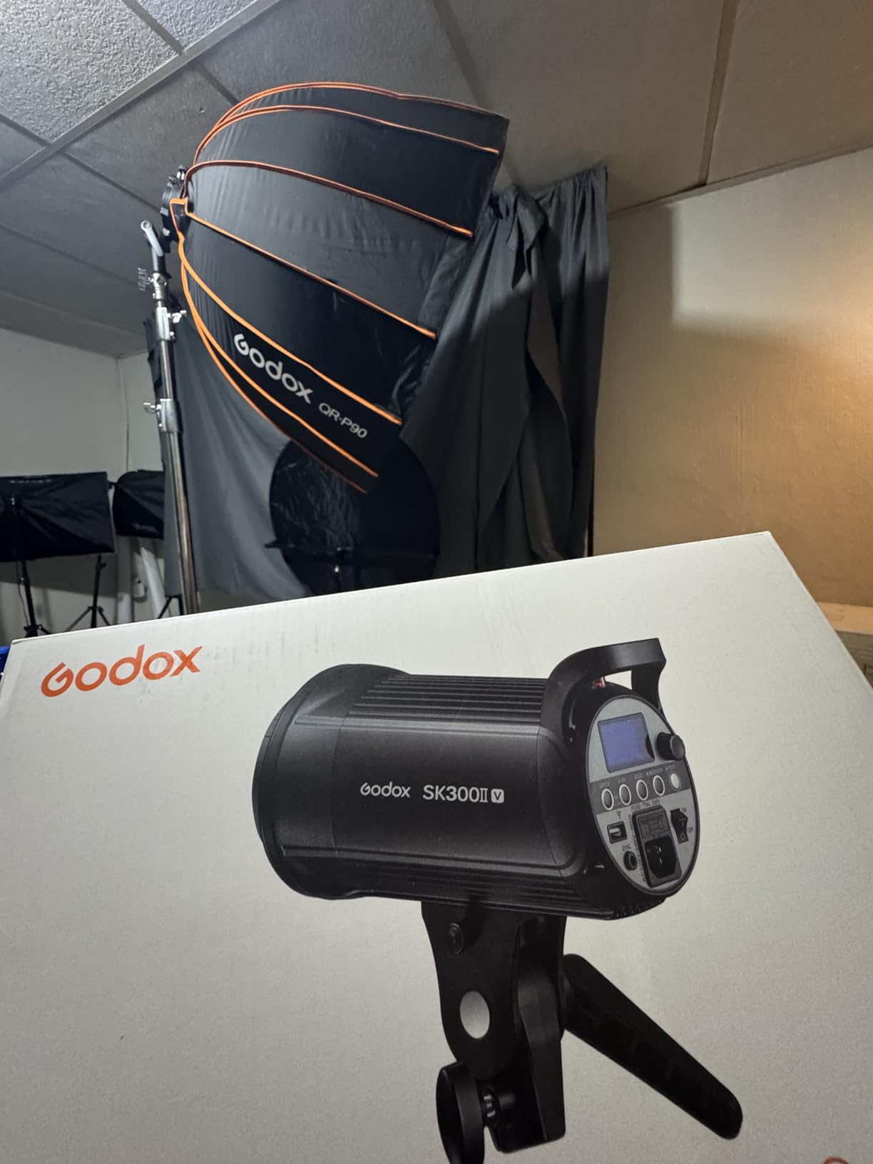 Godox SK400II-V 400Ws Photo Studio Strobe Monolight with Bowens Mount & LED, GN65, 0.1-1.5s Recycle Time, 10W LED Modeling Lamp for Studio Product Photography, Portraits Shooting customer photo 2