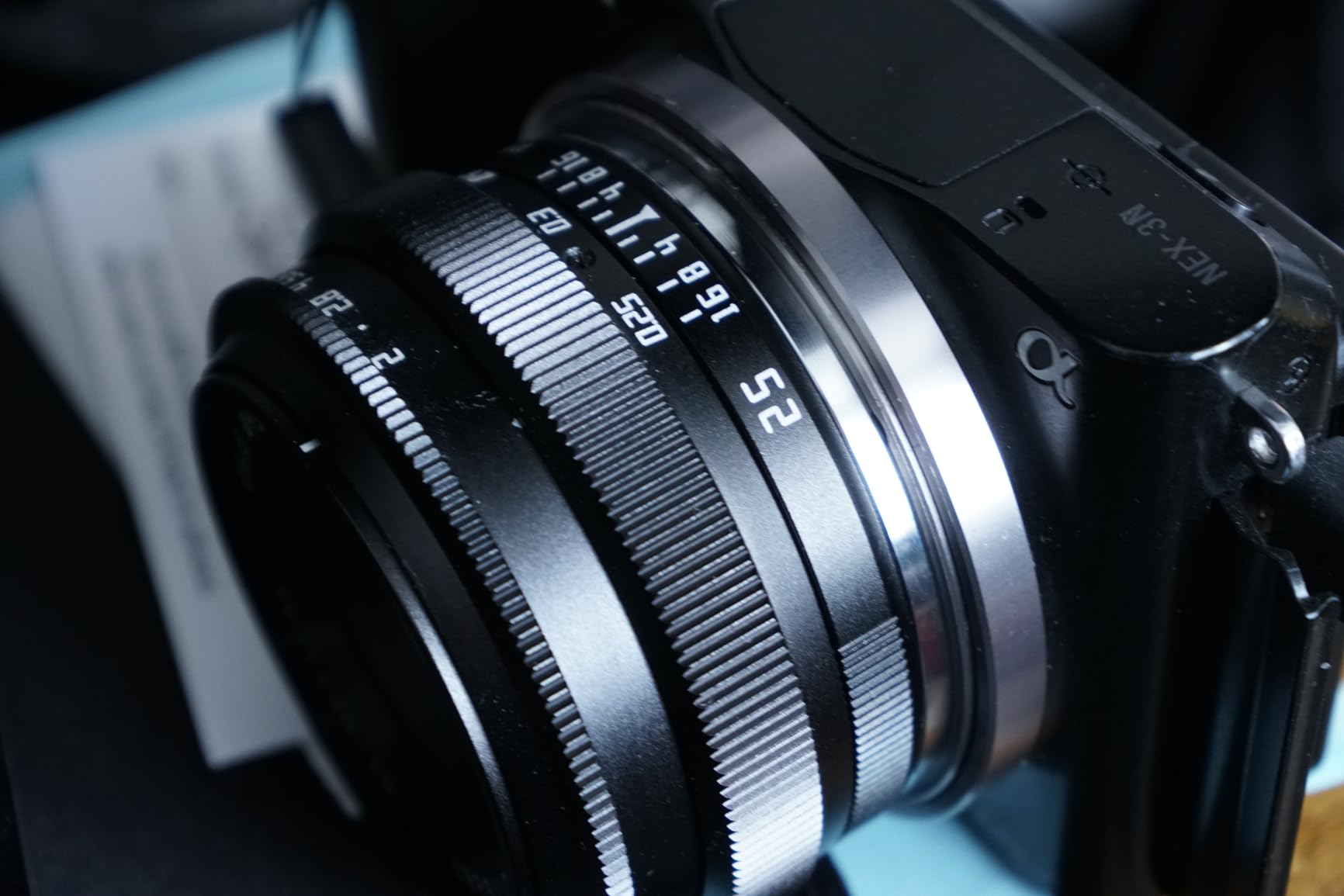 NEEWER 40.5mm HD Wide Angle Lens Compatible with Sony ZV-1F ZV-E10 A5000 A6000, 2 in 1 18mm Wide Angle & 10x Macro Additional Lens with Extension Tube, Bayonet Mount Lens Adapter (LS-30, Black) customer photo 1