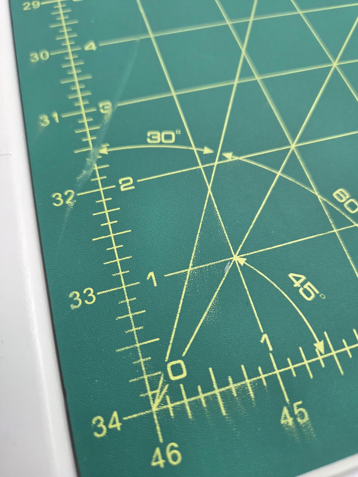 NEWBRAUG 36'' × 48'' Large Self Healing Cutting Double Sided 5-Ply Mat, Big Cutting Board for Rotary Cutting, Quilting, Sewing, Craft, Fabric & Scrapbooking(Green/Black) customer photo 2