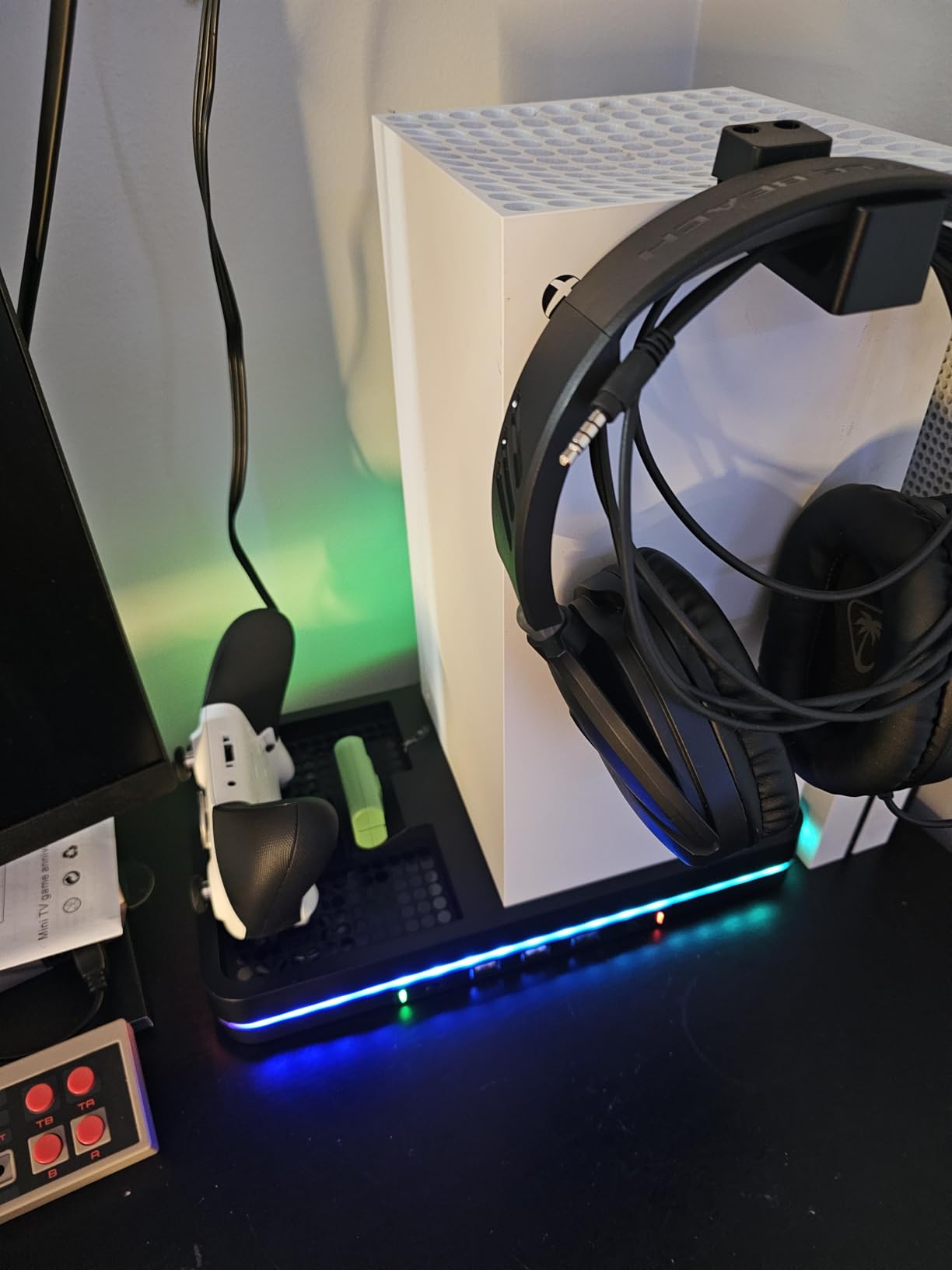 KEPLUG Dual Cooling Fan and Cooling Stand for Xbox Series X/S Console/Controller Dual Controller Charger Station with RGB LED Light & 3 USB Ports, Xbox Series X Accessories with 2 Headphone Hooks customer photo 1