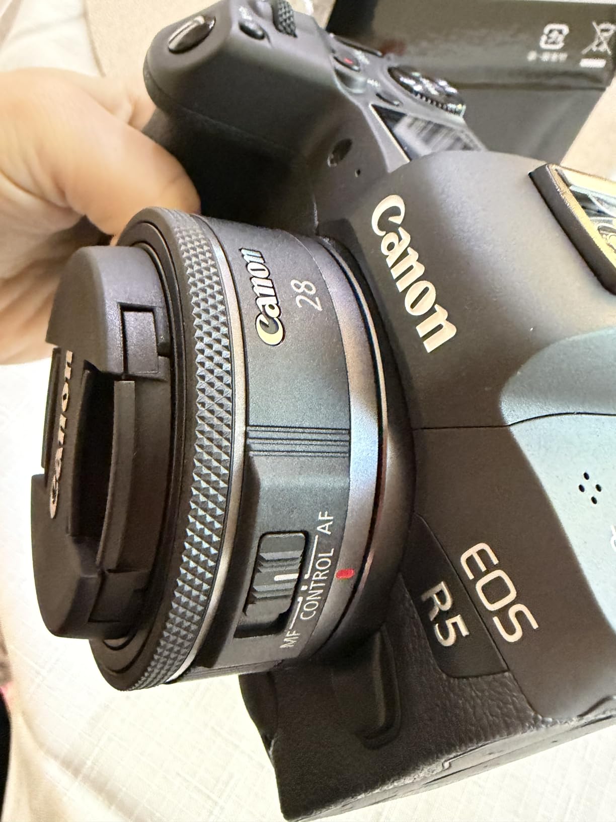 Canon RF28mm F2.8 STM Lens, RF Mount, Wide-Angle, for Full-Frame Cameras customer photo 2