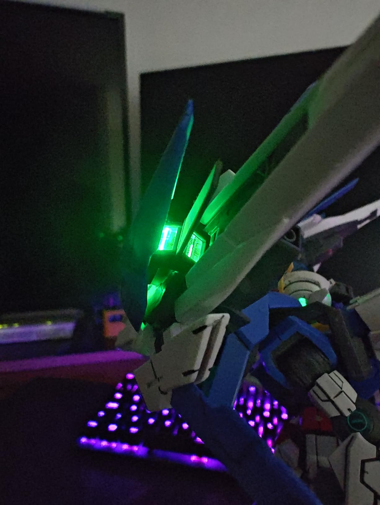 Larimuer 5 Pieces LED Units for Gundam Models Kits, MG LED Unit Set for Gundam 00 MG GN-X Light Up Certain Models Hobby Accessories (Blue) customer photo 2