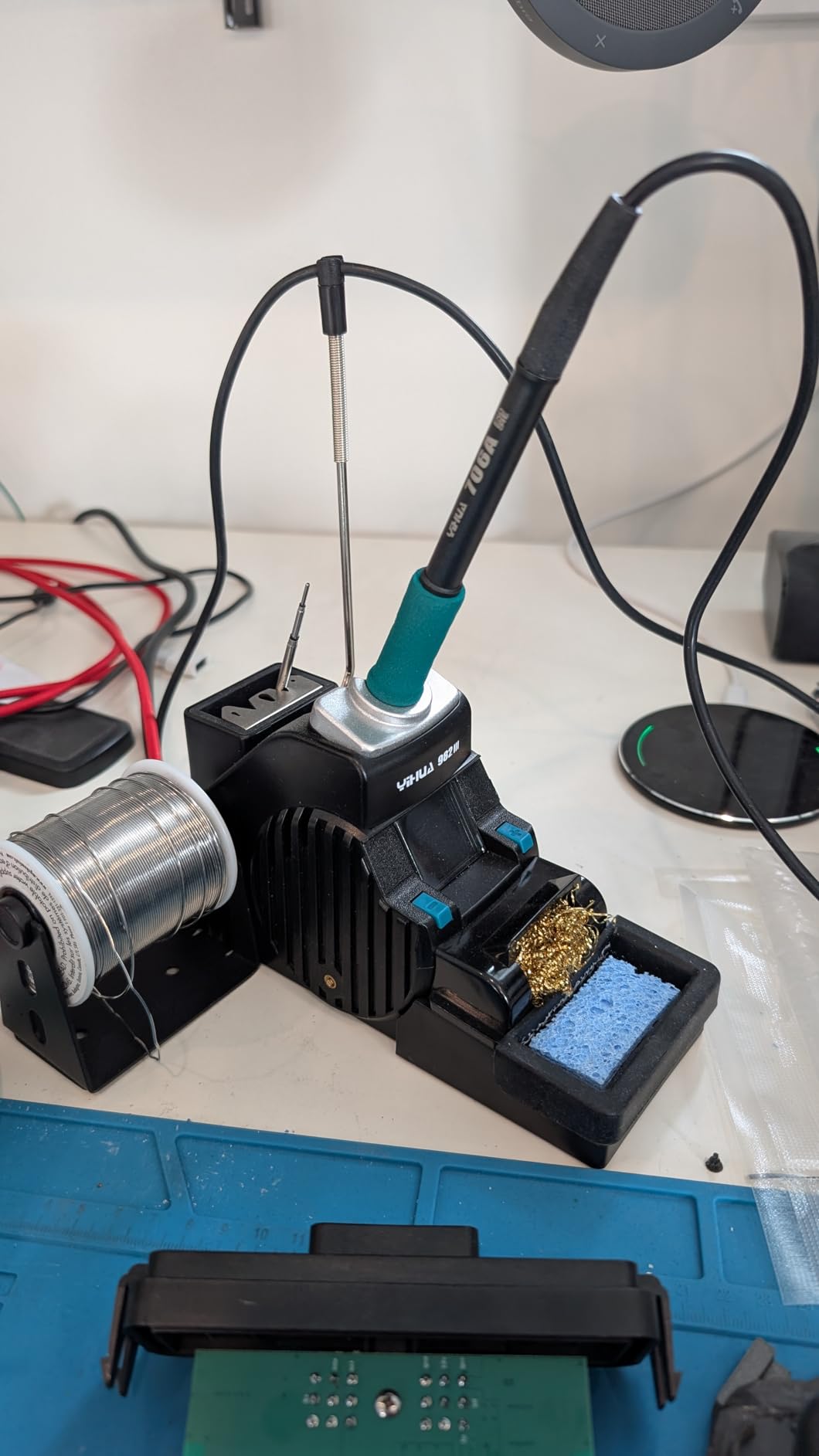 YIHUA 982-III Precision Soldering Station Kit C210-Compatible with 4 C210 Soldering Iron Tips, Lead-Free Solder Wire, Sleep Mode, Auto Standby, Tip Change Slots, Full-Color Display customer photo 1
