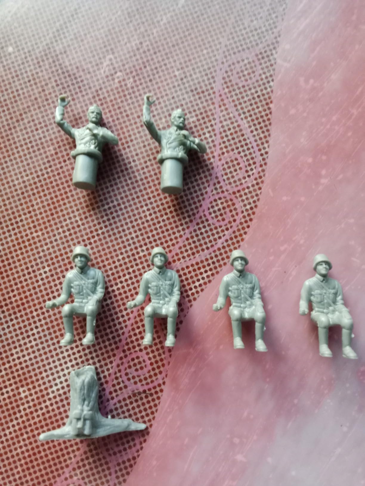 BMC CTS WW2 German Infantry Plastic Army Men - 32pc Gray Soldier Figures customer photo 1