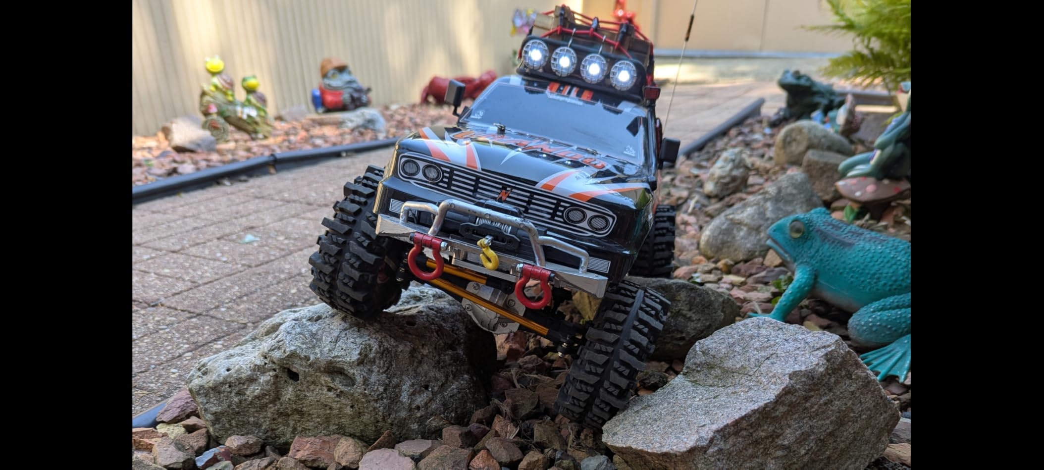 RC 1.9 Beadlock Wheels and Tires for 1/10 SCX10 SCX10 II 90046 SCX10 III AXI03007 SCX10 Pro TRX4 TRX6 Gen7/8 D90 VS4-10 MST CFX RC Crawler Car,Aluminum 1.9 Beadlock Wheel Rims and Tires,Gold customer photo 2