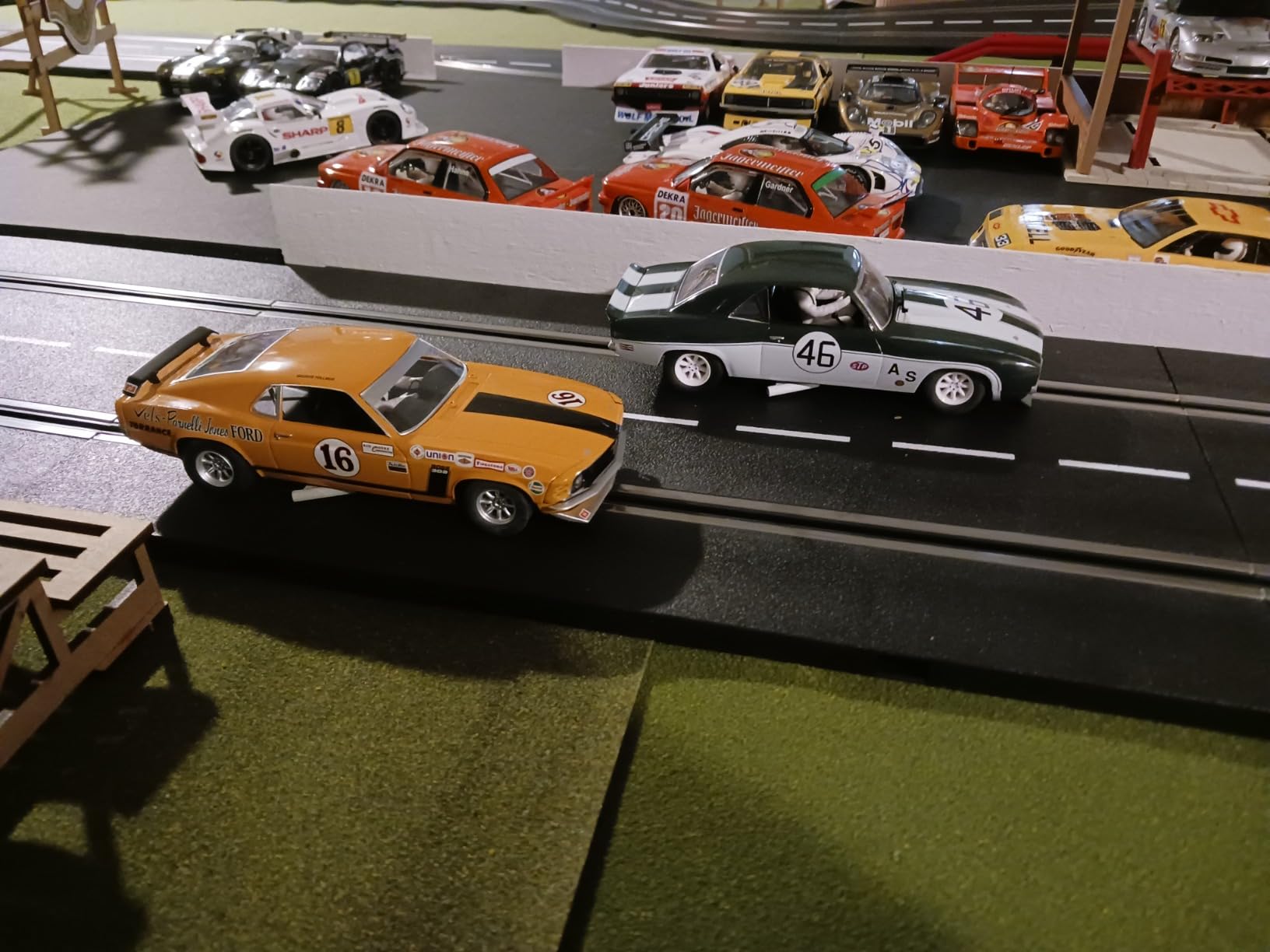 Scalextric Ford Mustang Boss 302 George Follmer #16 1:32 Analog Slot Race Car C4455 customer photo 1