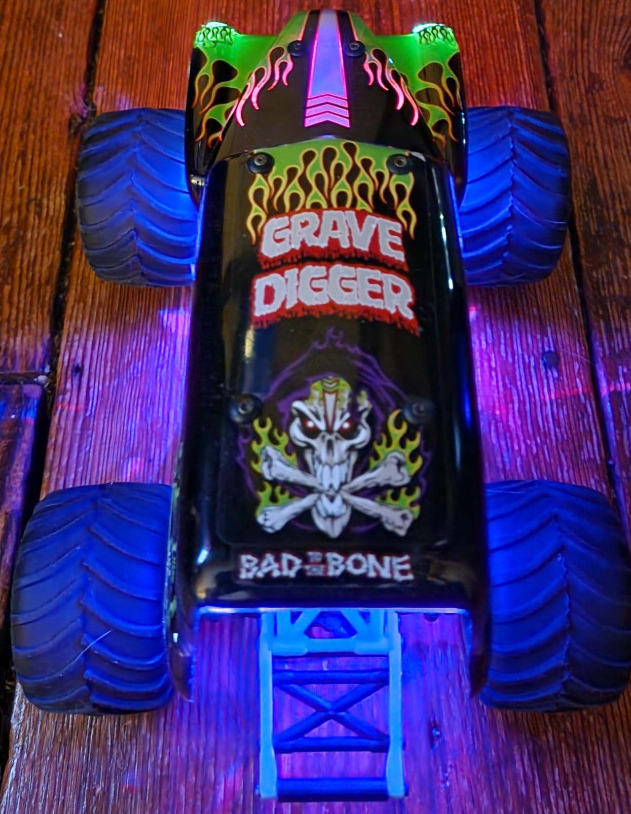 1/18 Mini LMT Grave Digger 2S 4X4 RTR Brushed Monster Truck Battery & Charger Included Green LOS01026T1 customer photo 1