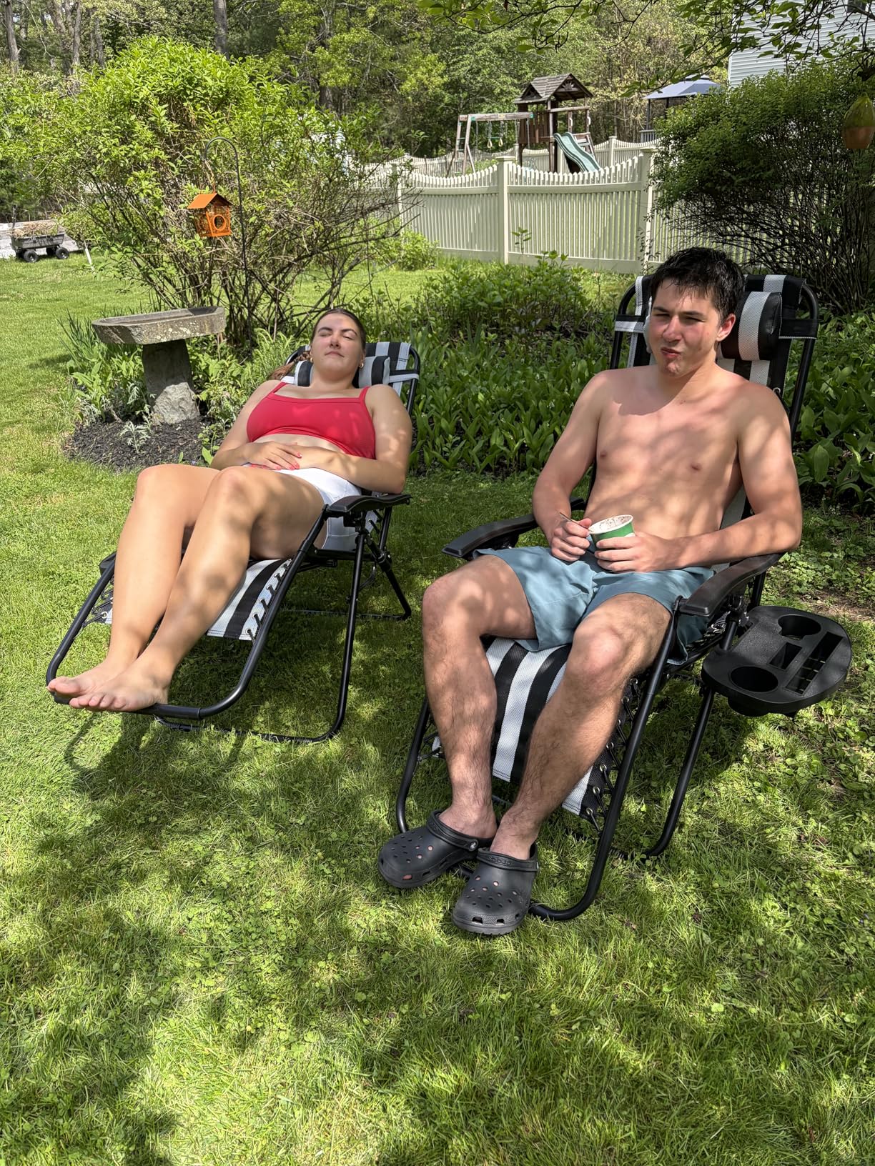 Nazhura Set of 2 Relaxing Recliners Patio Chairs Adjustable Steel Mesh Zero Gravity Lounge Chair Beach Chairs with Pillow and Cup Holder(Grey) customer photo 2
