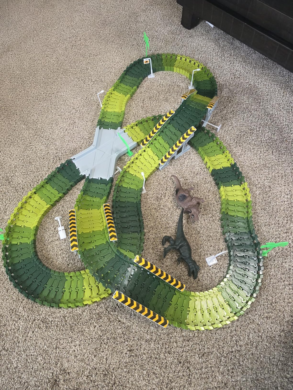 Track Car Toys, 269 PCS Racing Tracks Toy, Create A Frozen World Race Road, Flexible Tracks Playset & 2 PCS Cool Race Cars, Toddler Toys Birthday Gifts for Age 3 4 5 6 Year Old Boys Girls customer photo 1