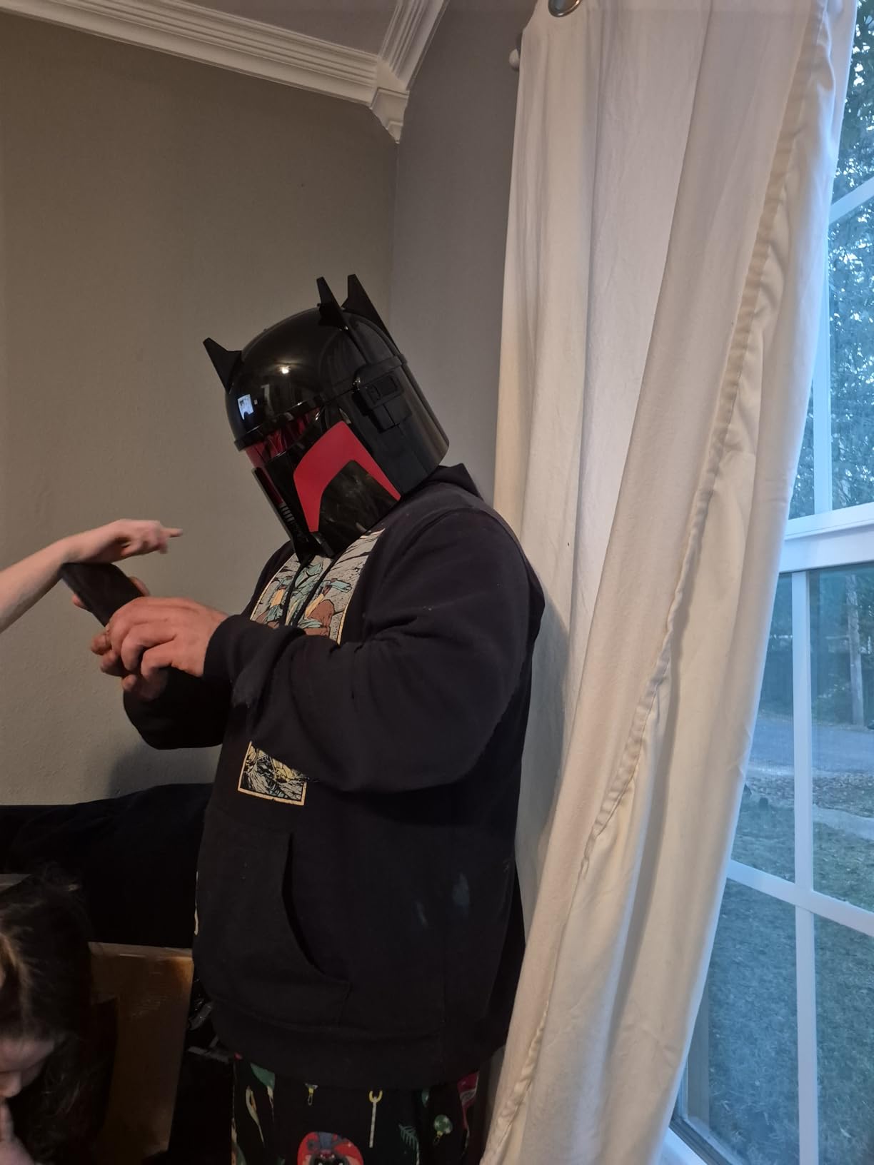 The Black Series Moff Gideon Premium Electronic Helmet with Advanced LED Effects, Roleplay Item for Ages 14 and Up customer photo 1